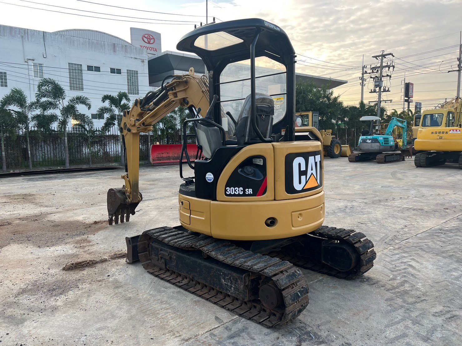 CAT 303SR นำเข้าจากญี่ปุ่น สภาพพร้อมใช้งานLINE @sangenjp www.sangenjp.com www.nmc99.com