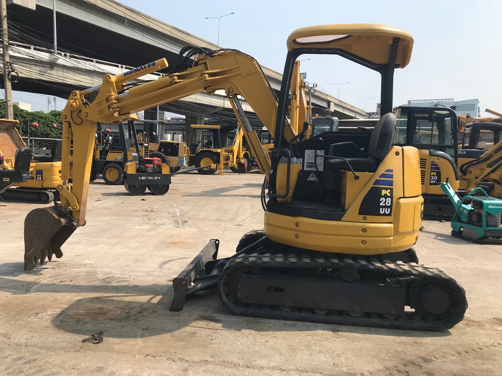 Komatsu PC28UU-2 นำเข้าจากญี่ปุ่น สภาพพร้อมใช้งาน LINE ID @sangenjp www.sangenjp.com www.nmc99.com Komatsu PC28UU-2 นำเข้าจากญี่ปุ่น สภาพพร้อมใช้งาน LINE ID @sangenjp www.sangenjp.com www.nmc99.com