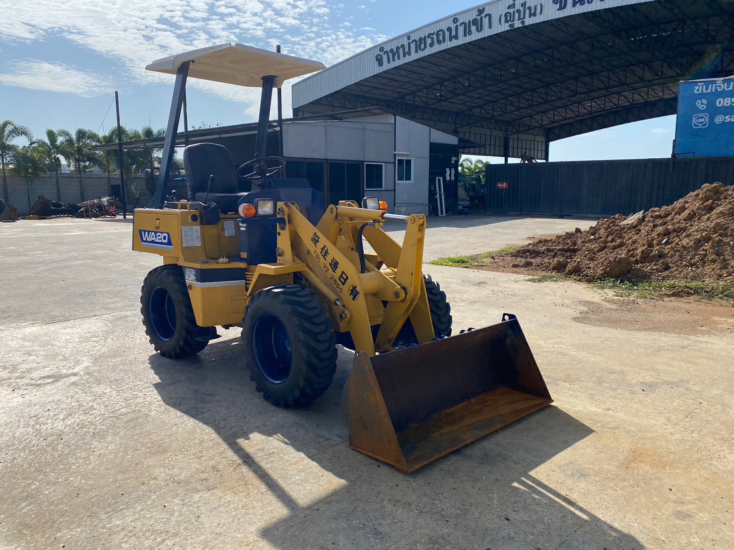 KOMATSU WA20-1 นำเข้าจากญี่ปุ่น สภาพพร้อมใช้งาน สนใจโทร. 089-0050007 คุณชญานิน หรือ Add LINE ID @san