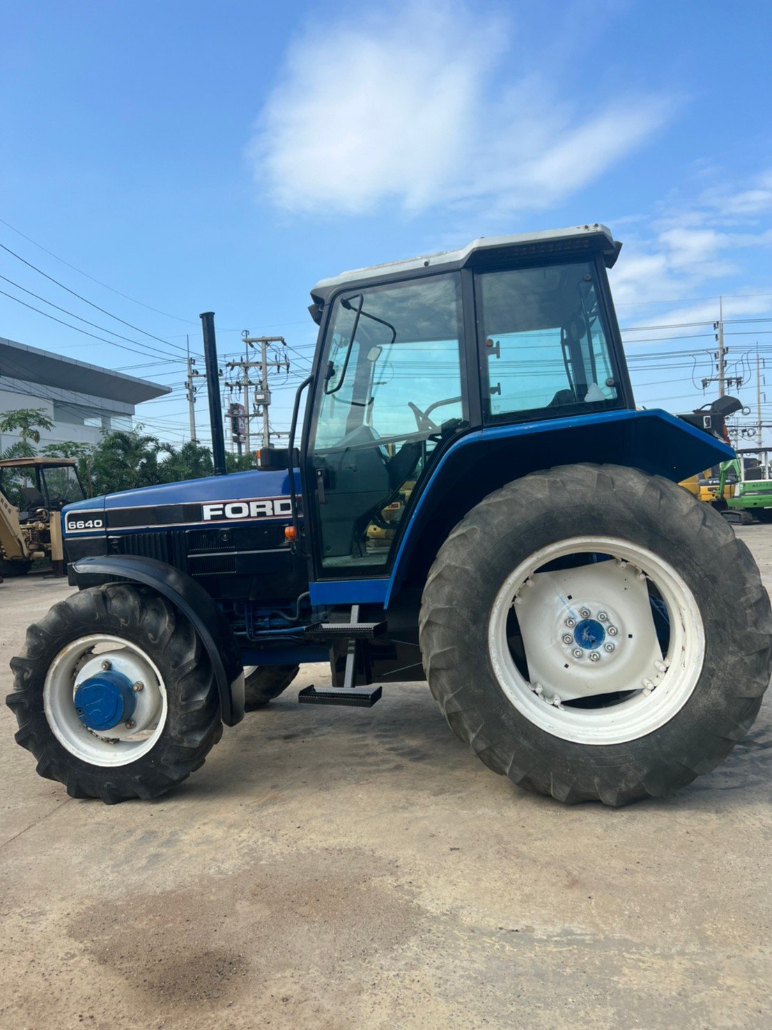 FORD 6640 นำเข้าจากญี่ปุ่น สภาพพร้อมใช้งาน สนใจโทร. 089-0050007 คุณชญานิน หรือ Add LINE ID @sangenjp FORD 6640 นำเข้าจากญี่ปุ่น สภาพพร้อมใช้งาน สนใจโทร. 089-0050007 คุณชญานิน หรือ Add LINE ID @sangenjp