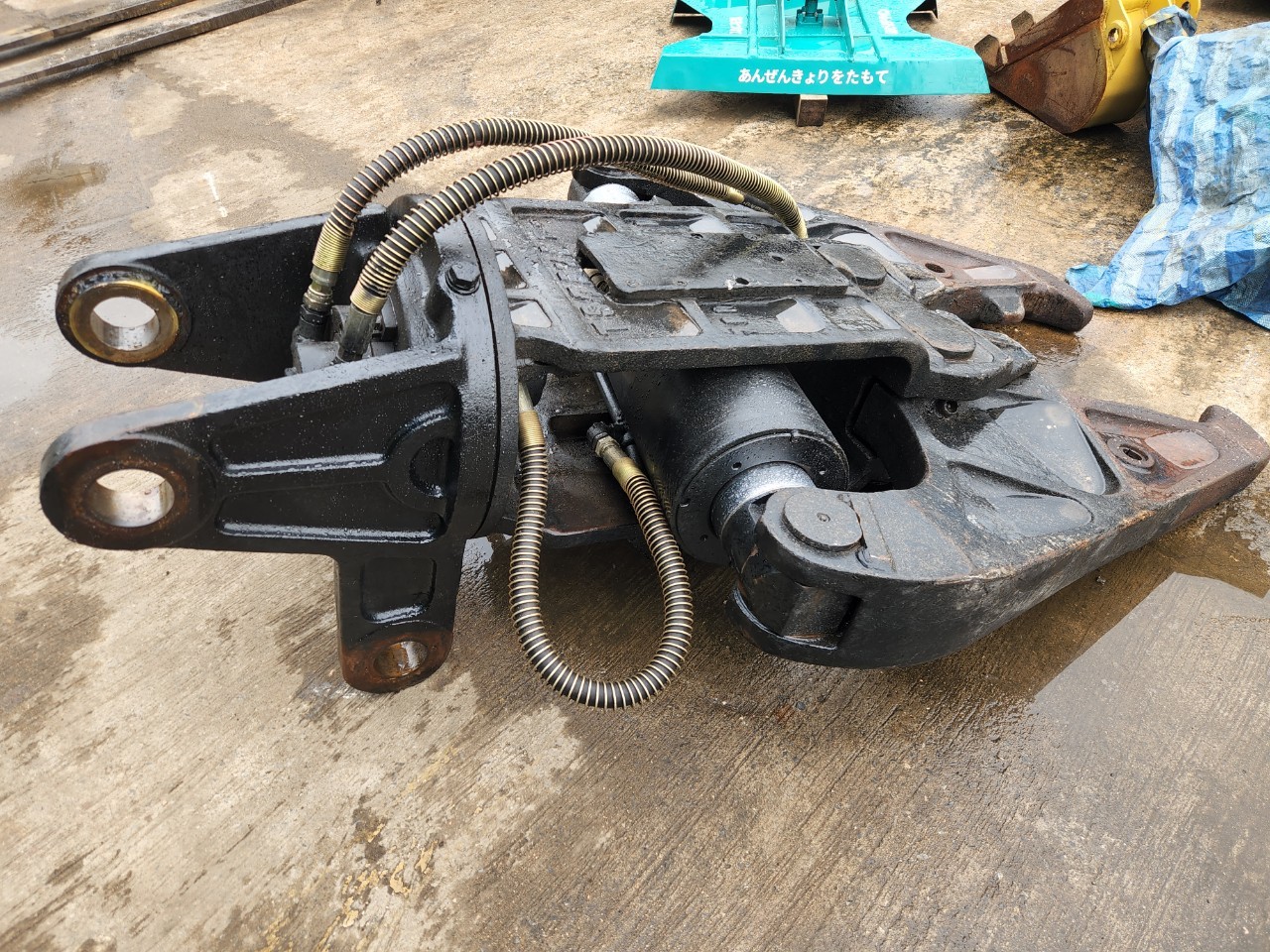 หัวบีบคอนกรีตใส่ PC200 นำเข้าจากญี่ปุ่น สภาพพร้อมใช้งานLINE @sangenjp www.sangenjp.com www.nmc99.com