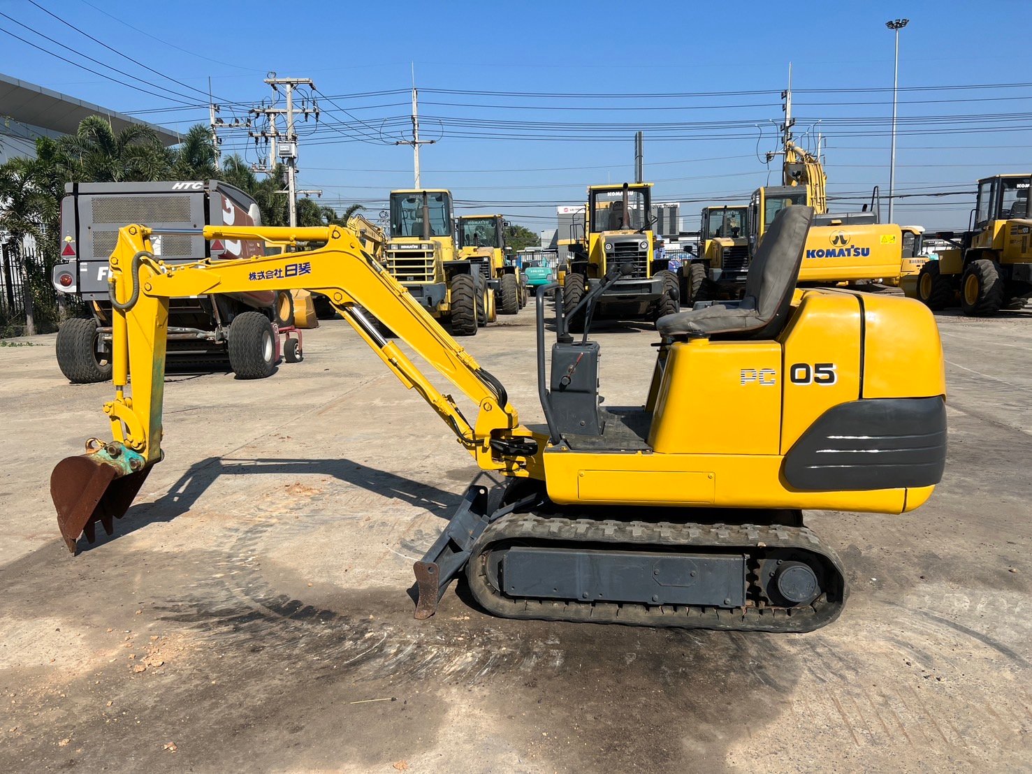 KOMATSU PC05-7 นำเข้าจากญี่ปุ่น สภาพพร้อมใช้งาน สนใจโทร. 089-0050007 คุณชญานิน หรือ Add LINE ID @san