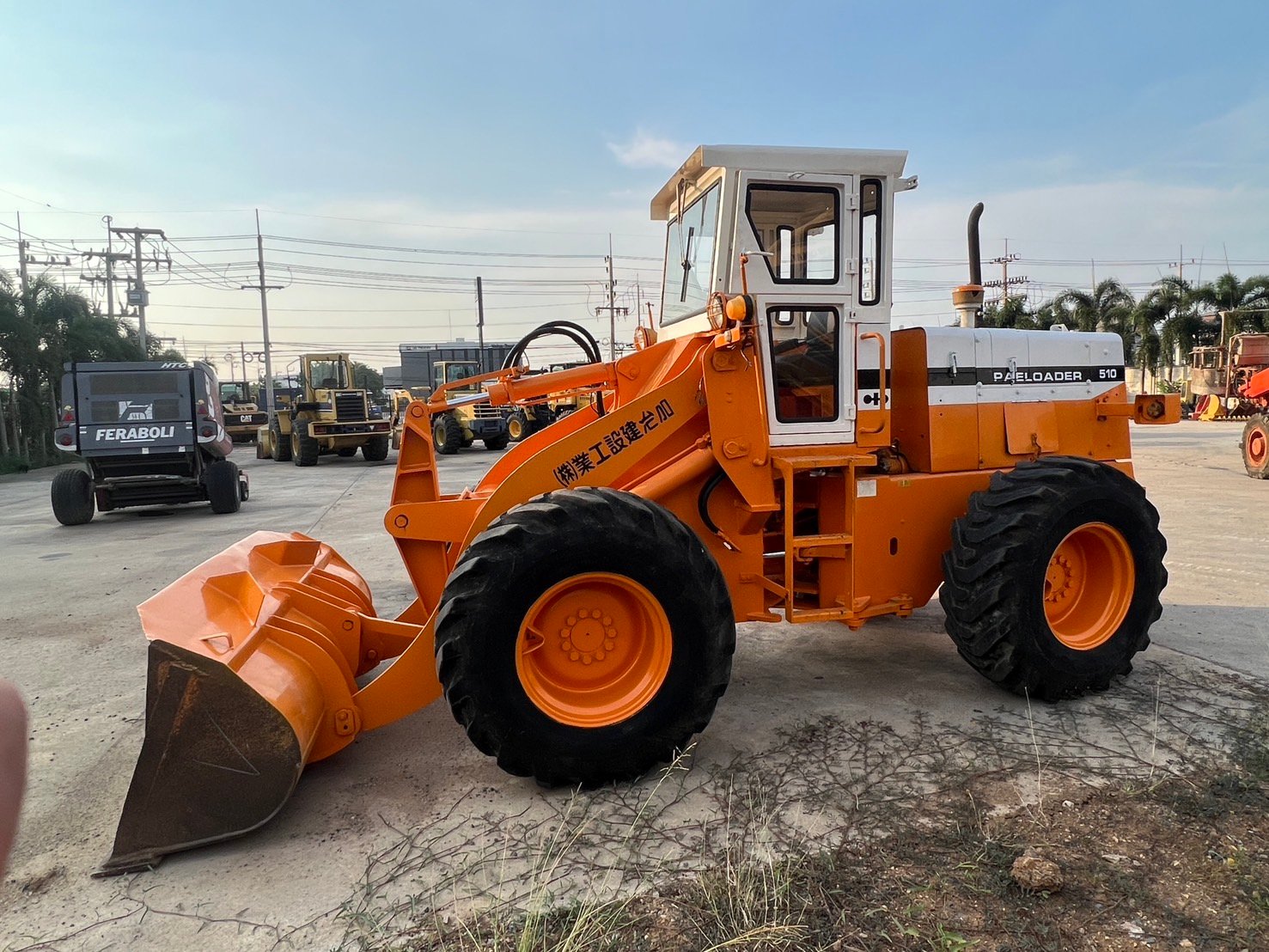 KOMATSU 510 นำเข้าจากญี่ปุ่น สภาพพร้อมใช้งาน สนใจโทร. 089-0050007 คุณชญานิน หรือ Add LINE ID @sangen KOMATSU 510 นำเข้าจากญี่ปุ่น สภาพพร้อมใช้งาน สนใจโทร. 089-0050007 คุณชญานิน หรือ Add LINE ID @sangen