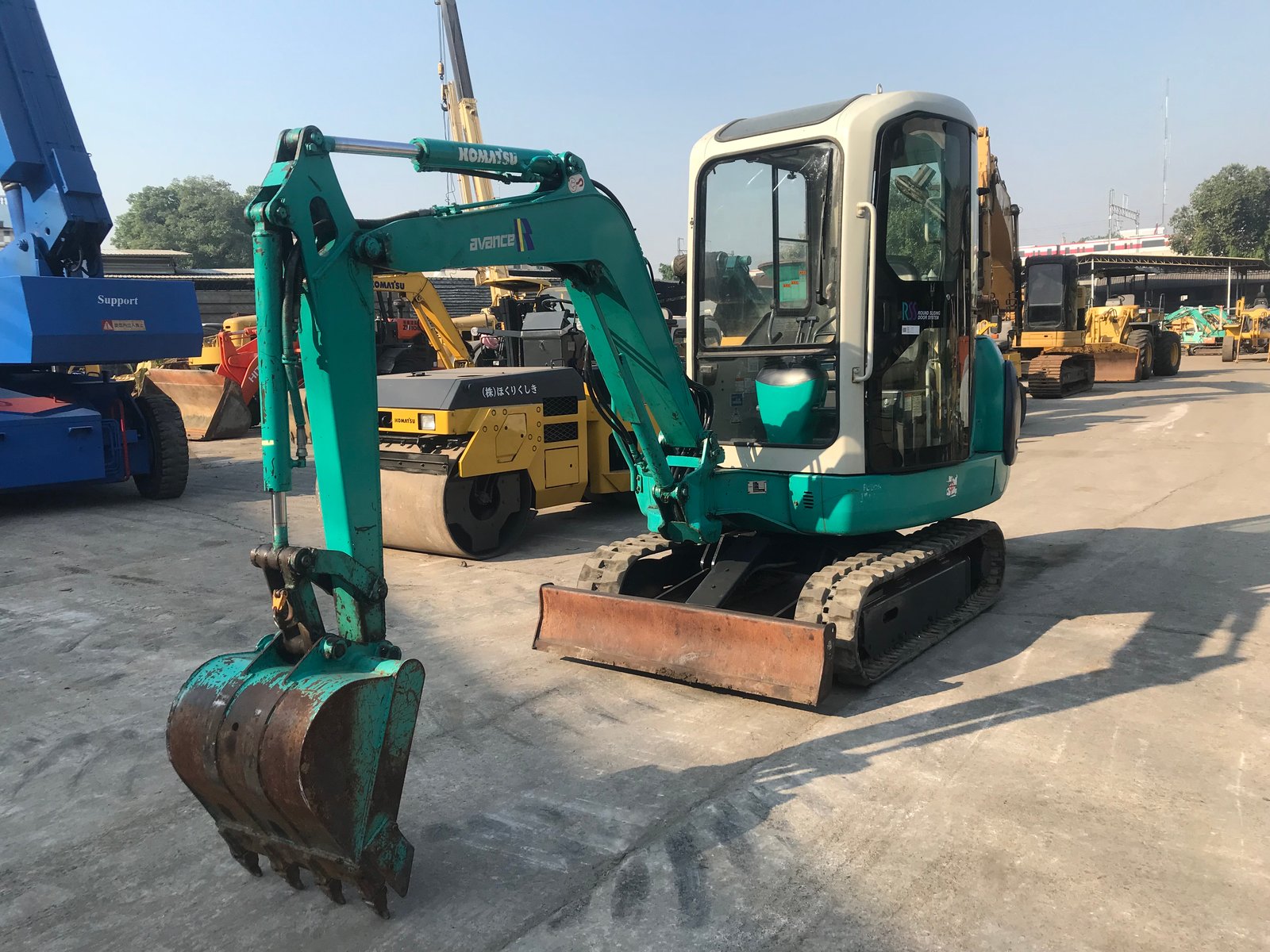 KOMATSU PC20R-8 นำเข้าจากญี่ปุ่น สภาพพร้อมใช้งาน สนใจโทร. 089-0050007 คุณชญานิน หรือ Add LINE ID @sa