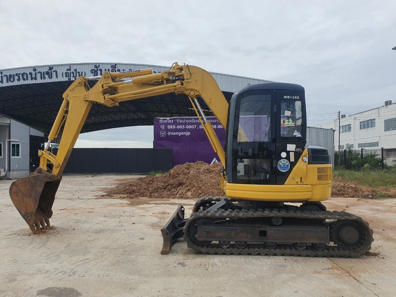 Komatsu PC75UU-2 นำเข้าจากญี่ปุ่น สภาพพร้อมใช้งาน 