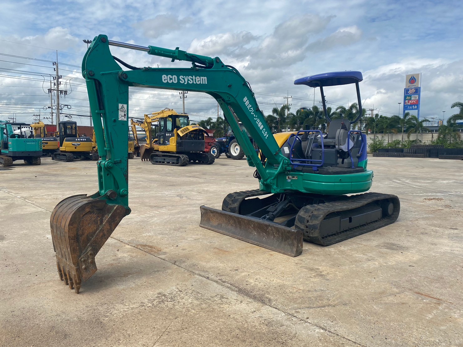 KOMATSU PC40MR-1 นำเข้าจากญี่ปุ่น สภาพพร้อมใช้งาน สนใจโทร. 089-0050007 คุณชญานิน หรือ Add LINE ID @s