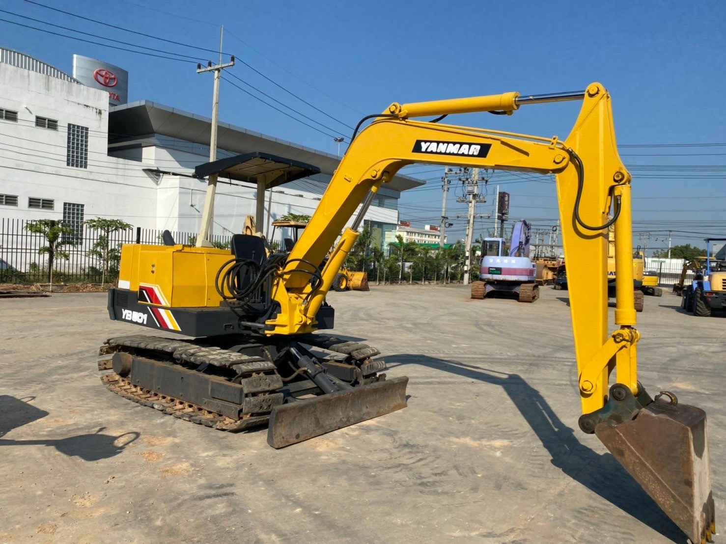YANMAR YB501 นำเข้าจากญี่ปุ่น สภาพพร้อมใช้งาน YANMAR YB501 นำเข้าจากญี่ปุ่น สภาพพร้อมใช้งาน
