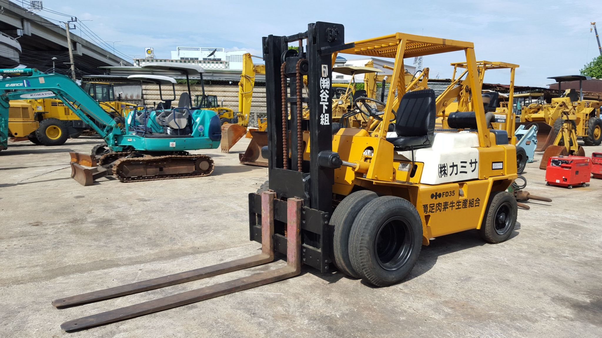 Komatsu FD35 งายาวเสาสูง 3 ม. นำเข้าจากญี่ปุ่น สภาพพร้อมใช้งาน