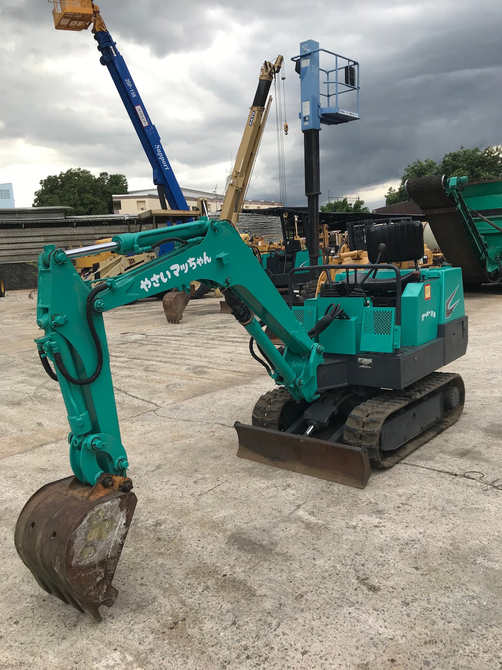 YANMAR YB10 นำเข้าจากญี่ปุ่น สภาพพร้อมใช้งาน LINE ID @sangenjp www.sangenjp.com www.nmc99.com