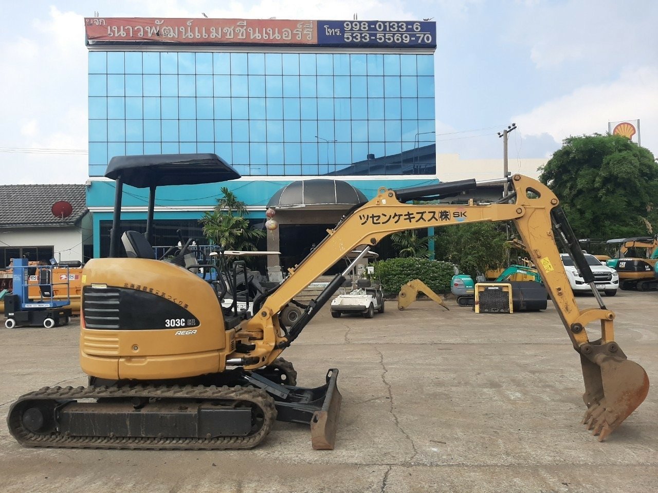 CAT303CR นำเข้าจากญี่ปุ่น สภาพพร้อมใช้งาน สนใจโทร. 089-0050007 คุณชญานิน หรือ Add LINE ID @sangenjp 