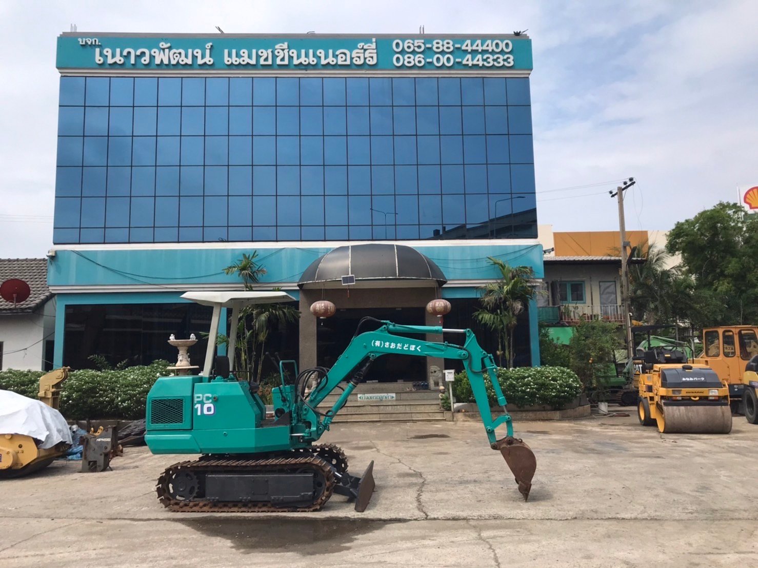 KOMATSU PC10-2  นำเข้าจากญี่ปุ่น สภาพพร้อมใช้งาน LINE ID @sangenjp www.sangenjp.com www.nmc99.com