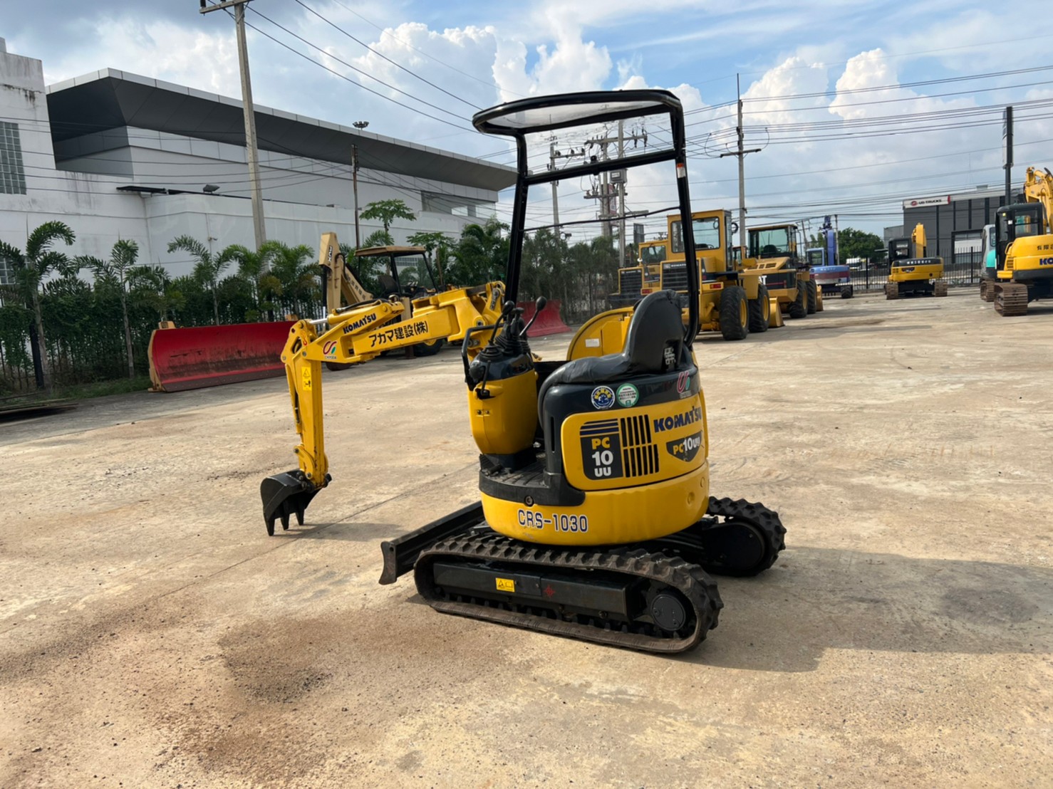 Komatsu PC10UU-5 นำเข้าจากญี่ปุ่น สภาพพร้อมใช้งาน