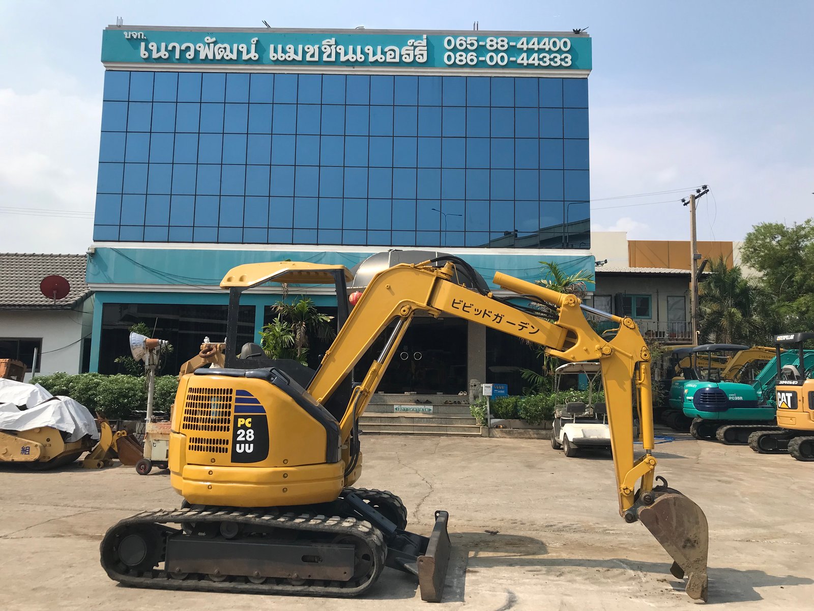 KOMATSU PC28UU-2 นำเข้าจากญี่ปุ่น สภาพพร้อมใช้งาน สนใจโทร. 089-0050007 คุณชญานิน หรือ Add LINE ID @s