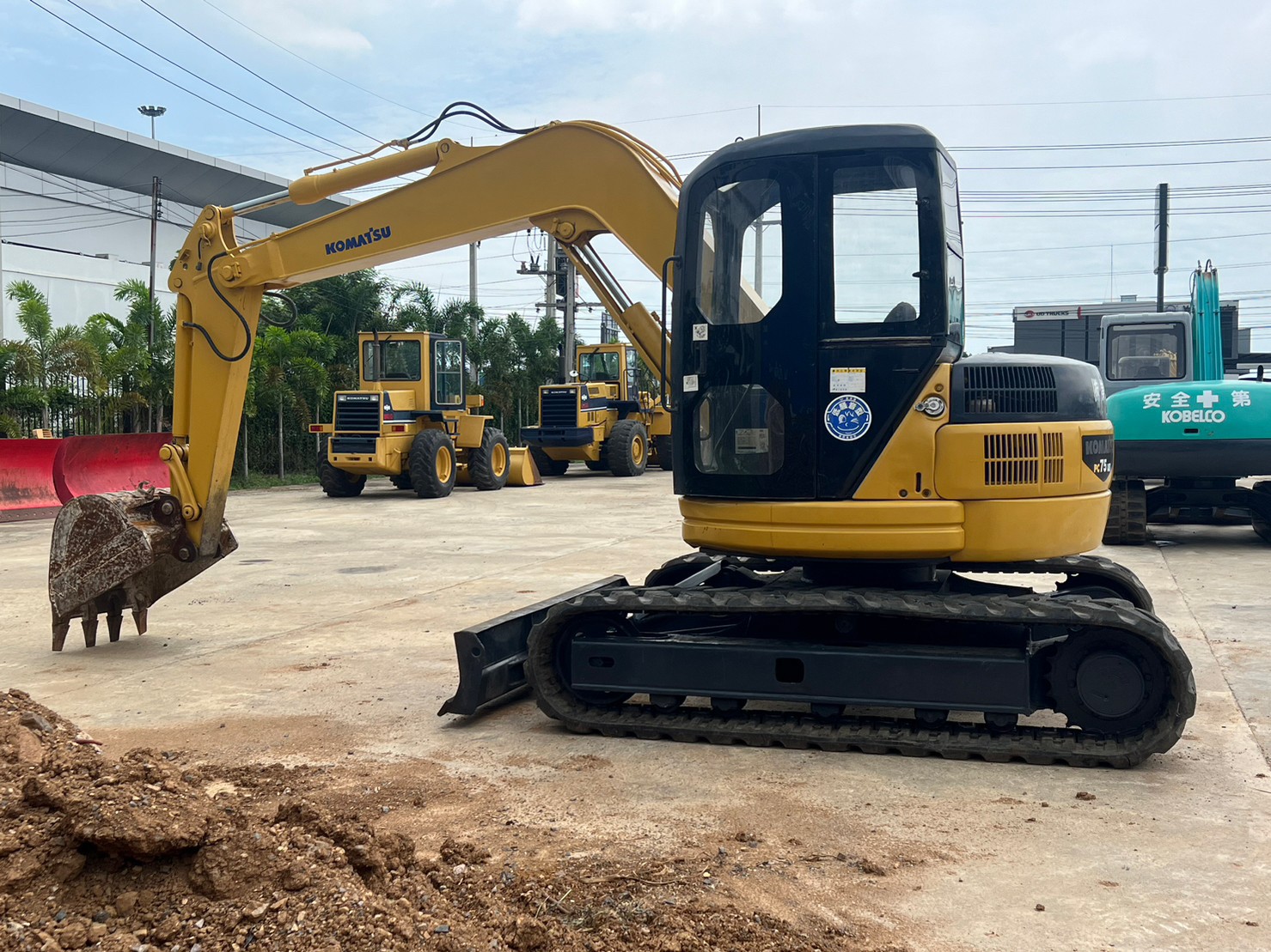 Komatsu PC75US-2 นำเข้าจากญี่ปุ่น สภาพพร้อมใช้งาน
