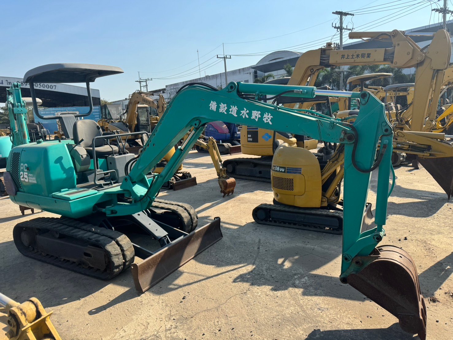 KOMATSU PC25 นำเข้าจากญี่ปุ่น สภาพพร้อมใช้งาน สนใจโทร. 089-0050007 คุณชญานิน หรือ Add LINE ID @sange