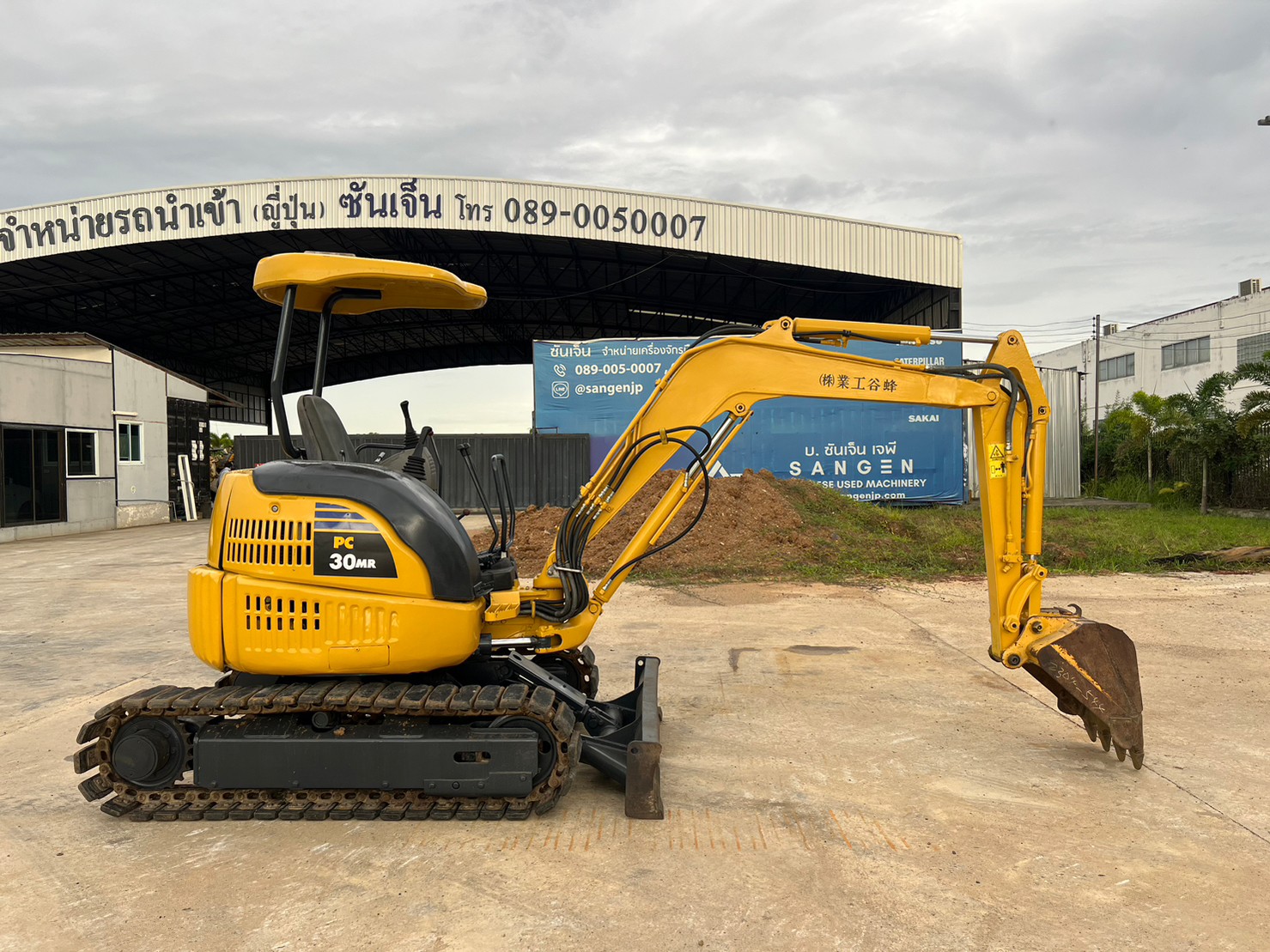 Komatsu PC30MR-1 นำเข้าจากญี่ปุ่น สภาพพร้อมใช้งาน ID Line:@sangenjp  www.sangenjp.com www.nmc99.com