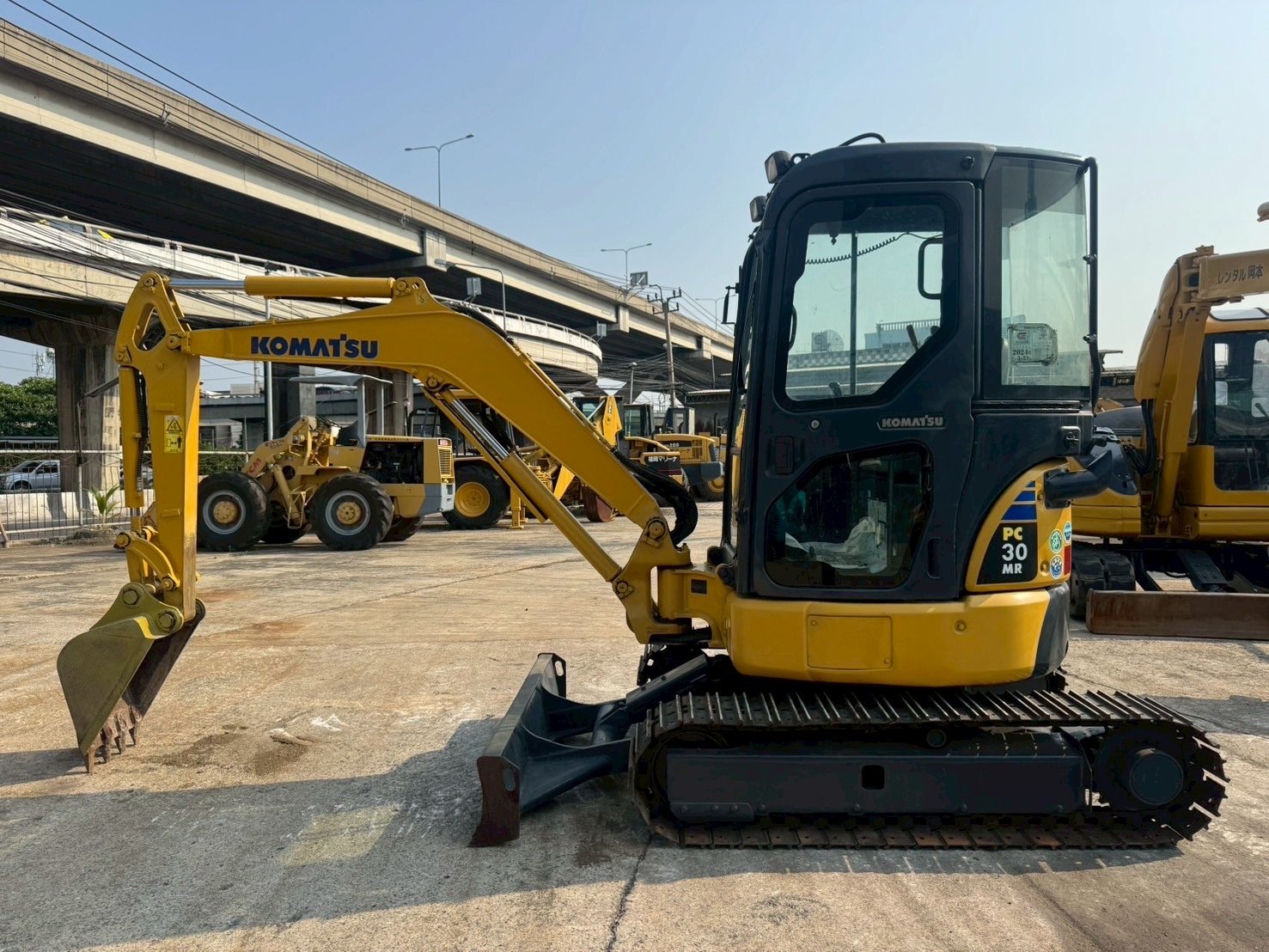 KOMATSU PC30MR-3 นำเข้าจากญี่ปุ่น สภาพพร้อมใช้งาน สนใจโทร. 089-0050007 คุณชญานิน หรือ Add LINE ID @s KOMATSU PC30MR-3 นำเข้าจากญี่ปุ่น สภาพพร้อมใช้งาน สนใจโทร. 089-0050007 คุณชญานิน หรือ Add LINE ID @s