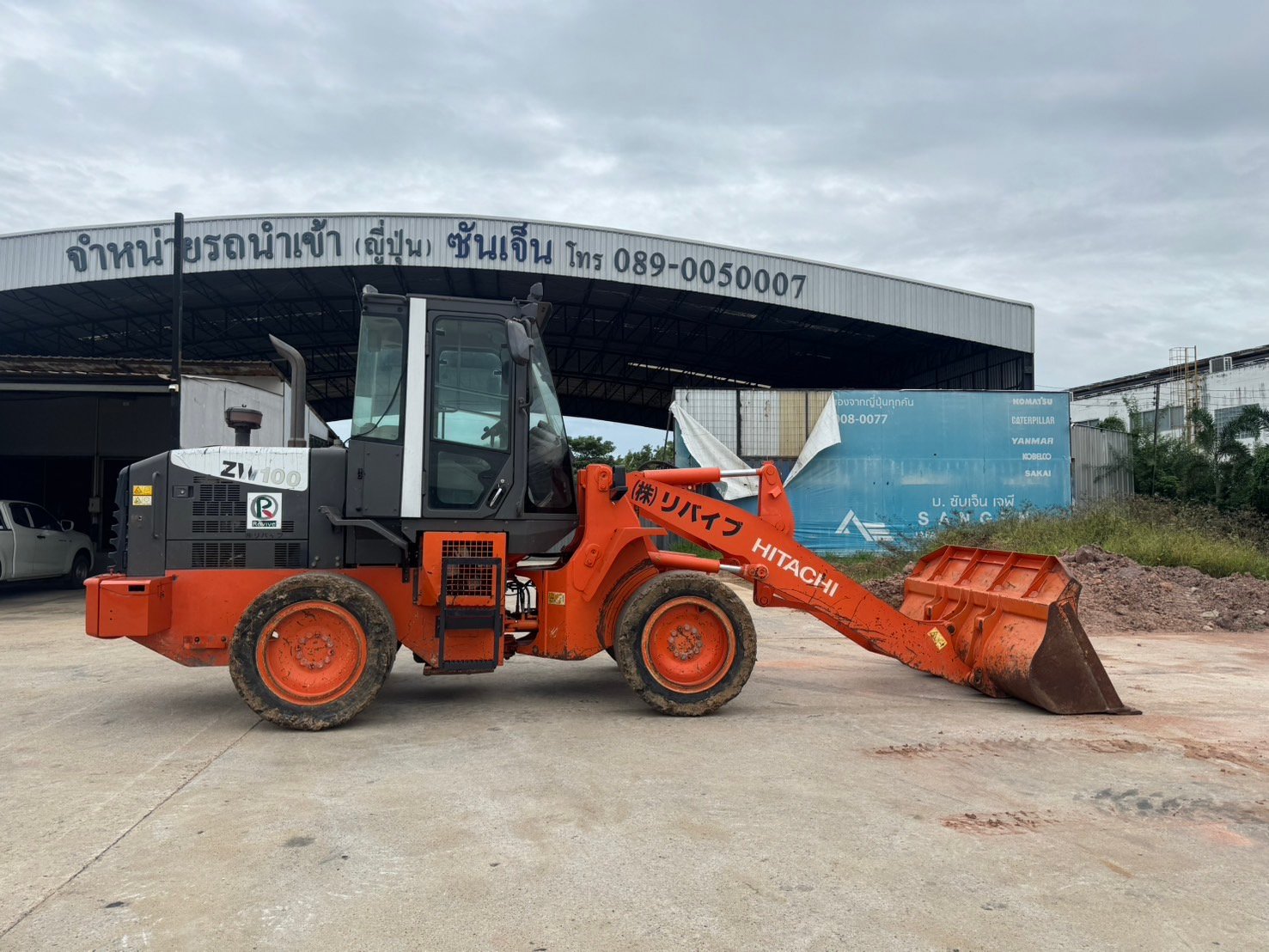 HITACHI ZW100 นำเข้าจากญี่ปุ่น สภาพพร้อมใช้งาน สนใจโทร. 089-0050007 คุณชญานิน หรือ Add LINE ID @sang