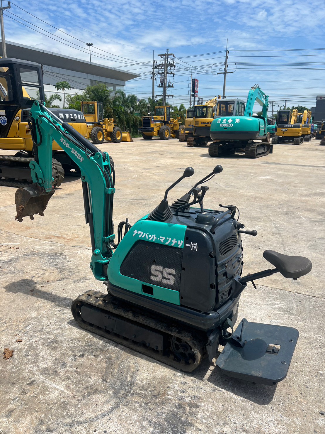 KOBELCO SS1 รถแบคโฮจิ๋ว นำเข้าจากญี่ปุ่น สภาพพร้อมใช้งาน
