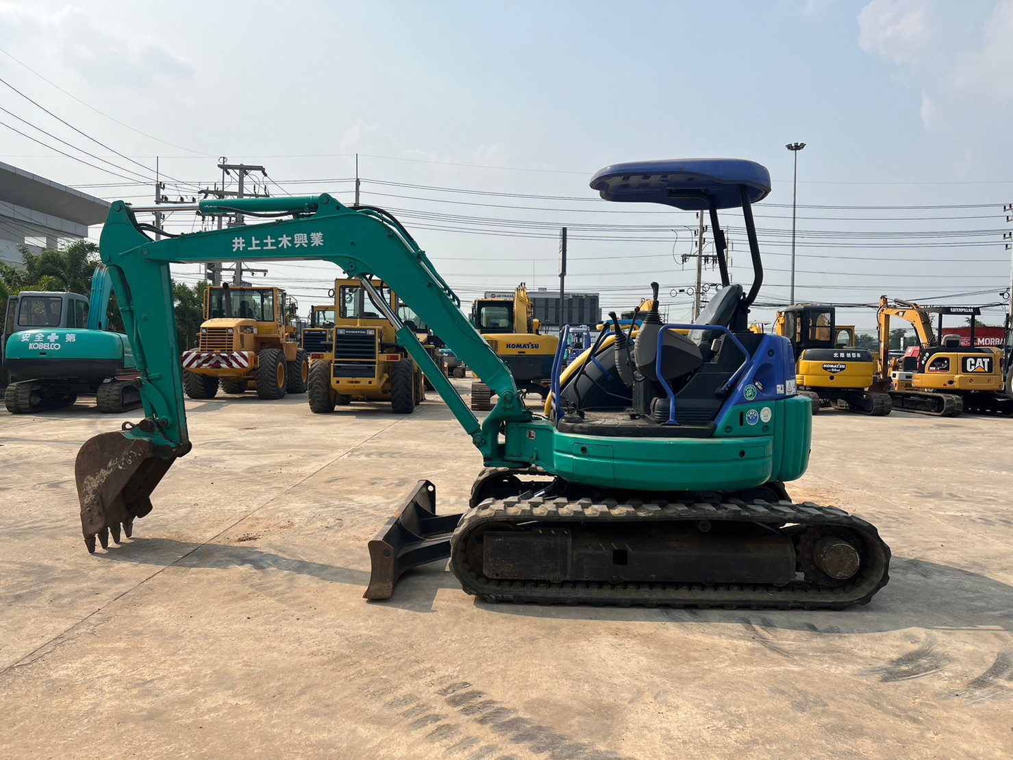 Komatsu PC40MR-1 นำเข้าจากญี่ปุ่น สภาพพร้อมใช้งาน Komatsu PC40MR-1 นำเข้าจากญี่ปุ่น สภาพพร้อมใช้งาน