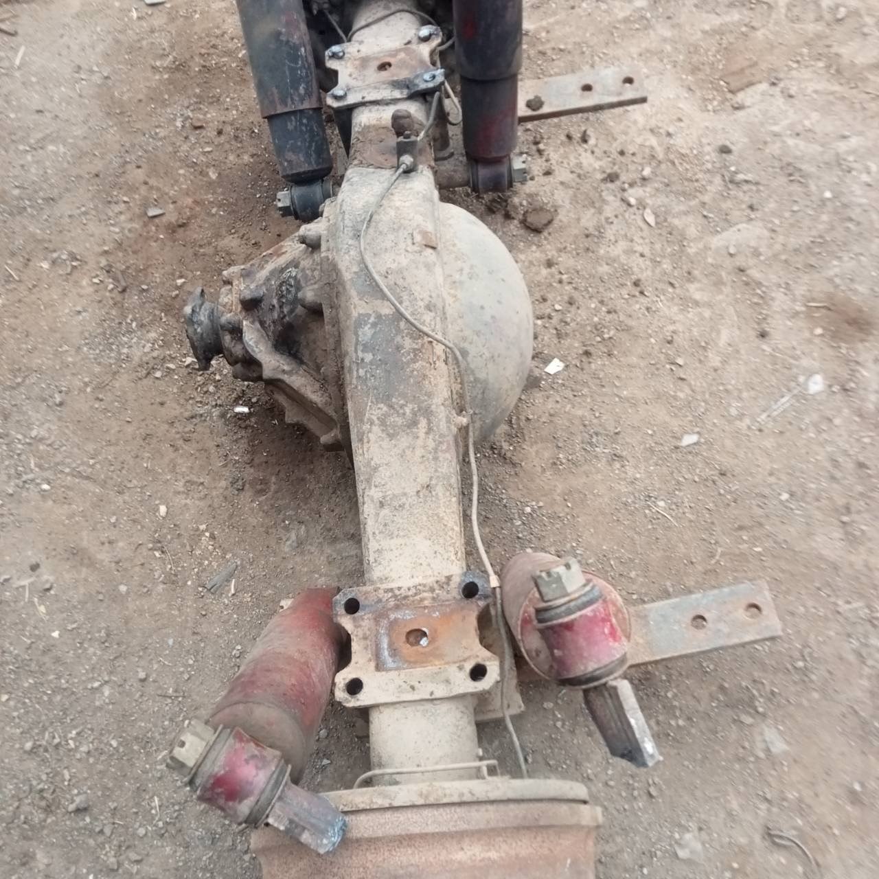 เพลา F ISUZU NPR 115 6น็อต 24000 บาท พร้อมใช้งาน