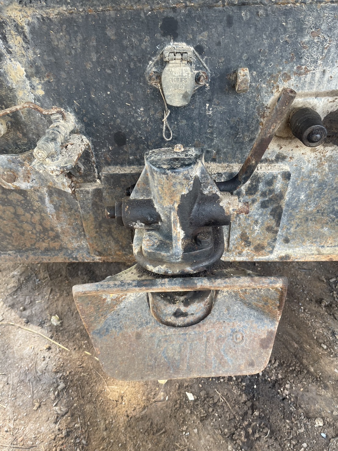 ท้ายลากลูกพ่วง มิตชู 527 โบ 12500 บาท พร้อมใช้งาน