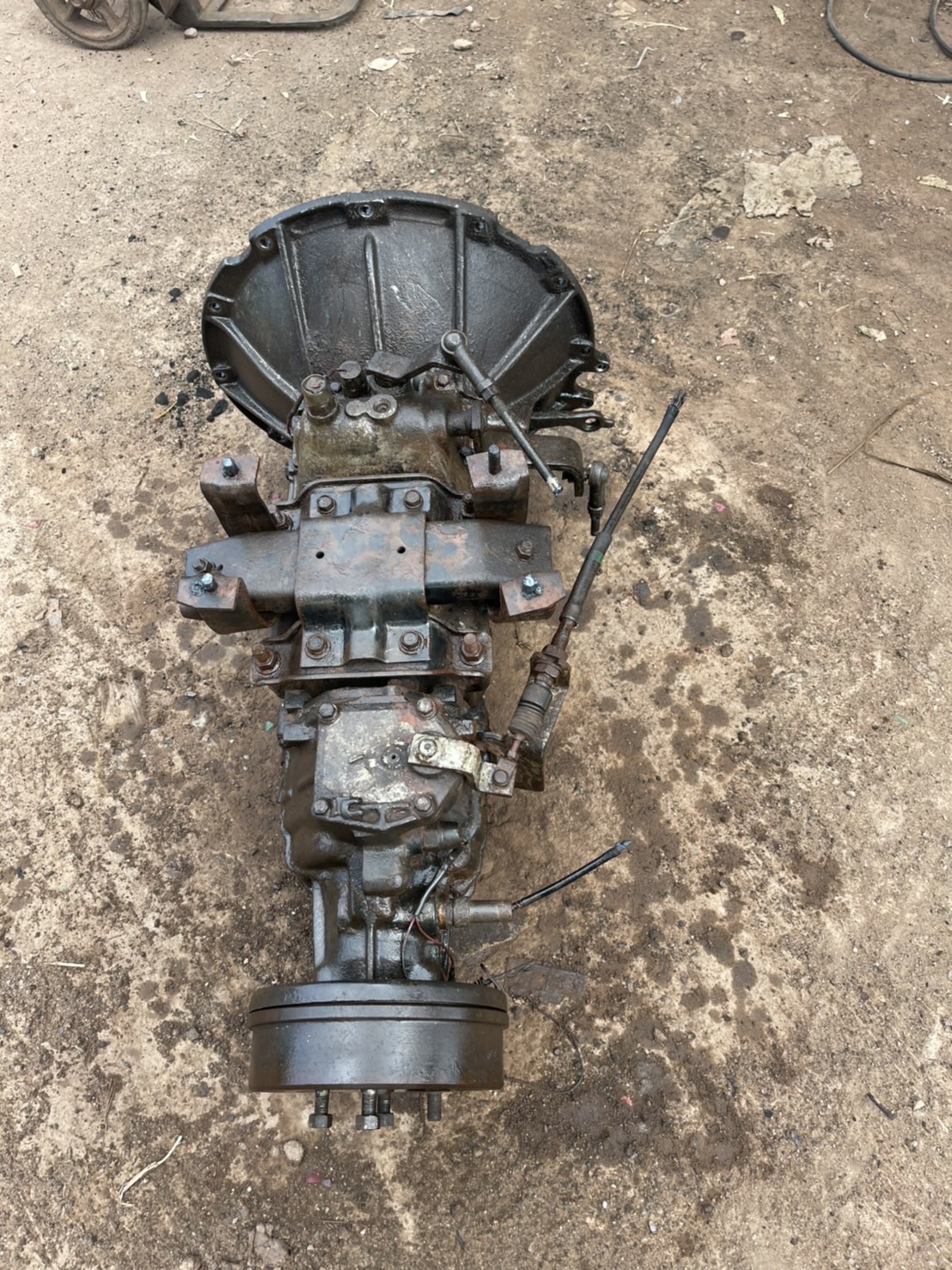 เกียร์ISUZU NPR 115 มีสโล 19500 บาท พร้อมใช้งาน