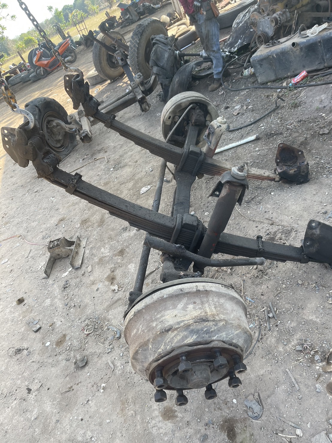 คานหน้า ร็อกกี้ สดือแหนบ 31 นิ้ว16000 บาท พร้อมแหนบ