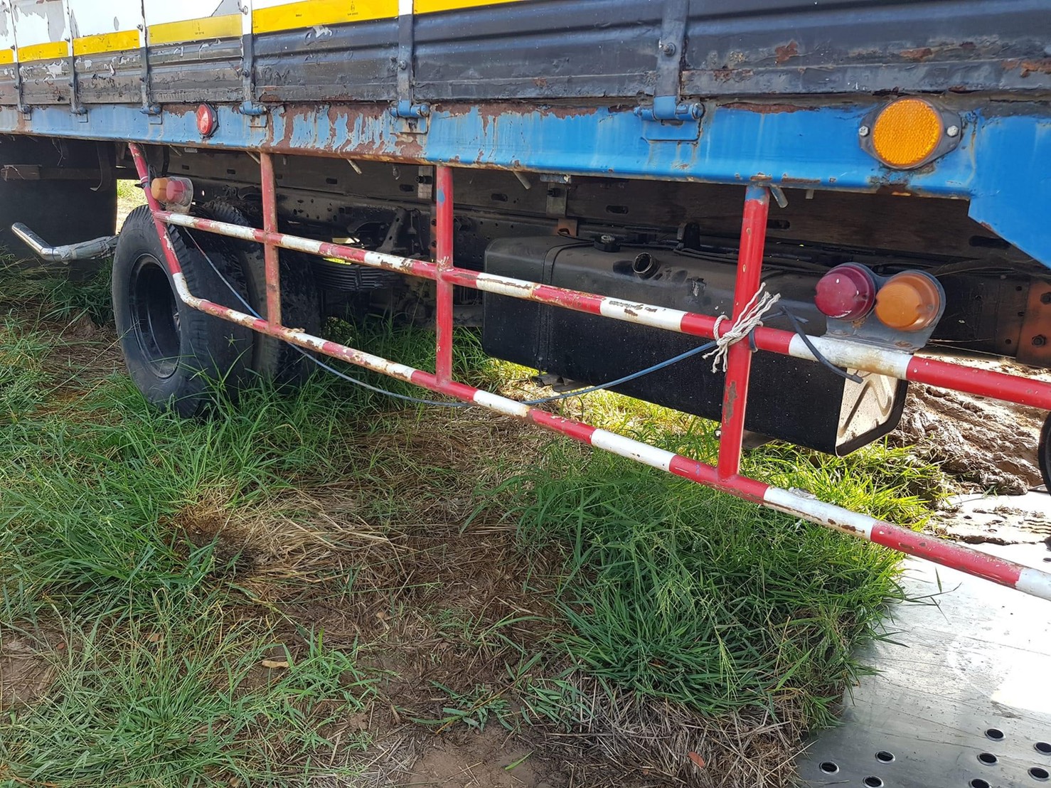 แยกอะไหล่ ISUZU NPR115 แยกอะไหล่ ISUZU NPR115