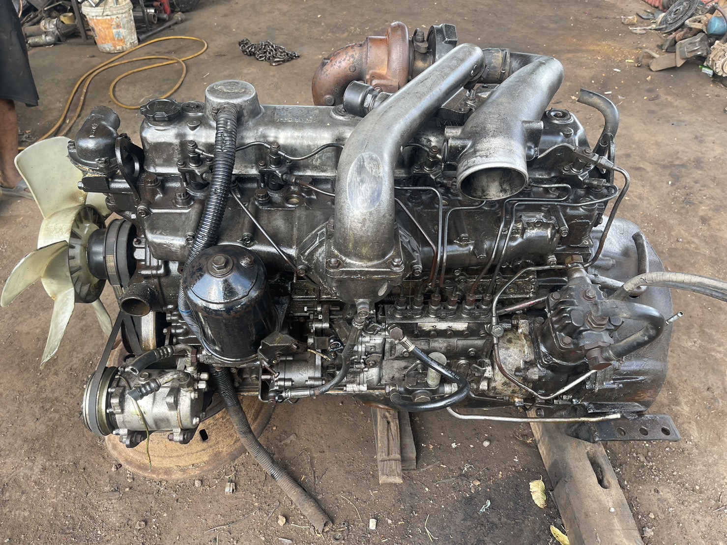 เครื่อง 6D16 TF 220 แรงม้า 78000 บาท พร้อมใช้งาน