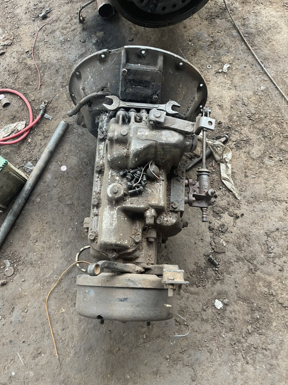 เกียร์ ISUZU 7 เกียร์ถอย เสื้อเรียบ 12500 บาท พร้อมใช้งาน