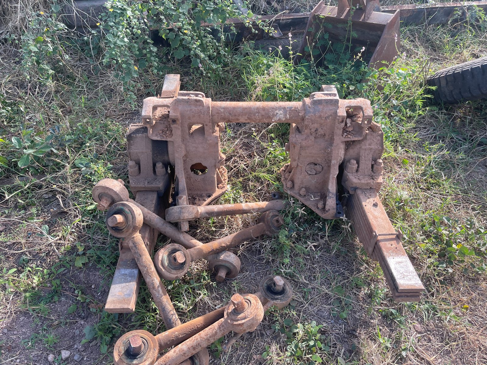 แท่นโบกี้แหนบ มิตชู เทอร์โบ 28000 บาท พร้อมแขนลูกหมาก