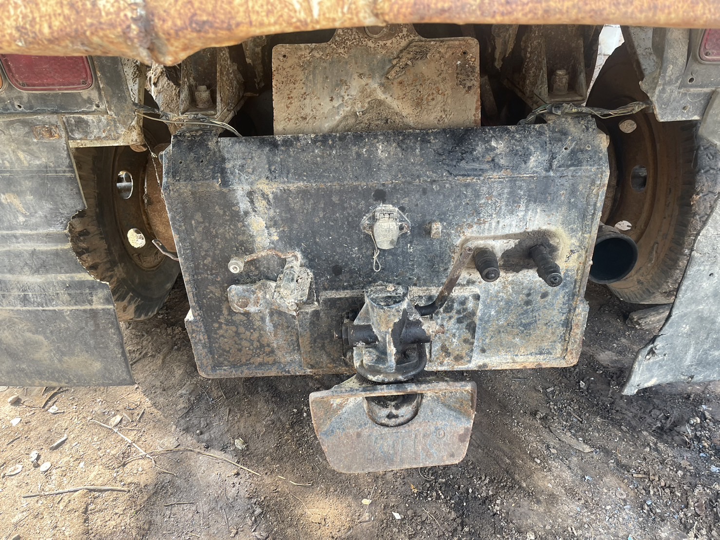 ท้ายลากลูกพ่วง มิตชู 527 โบ 12500 บาท พร้อมใช้งาน