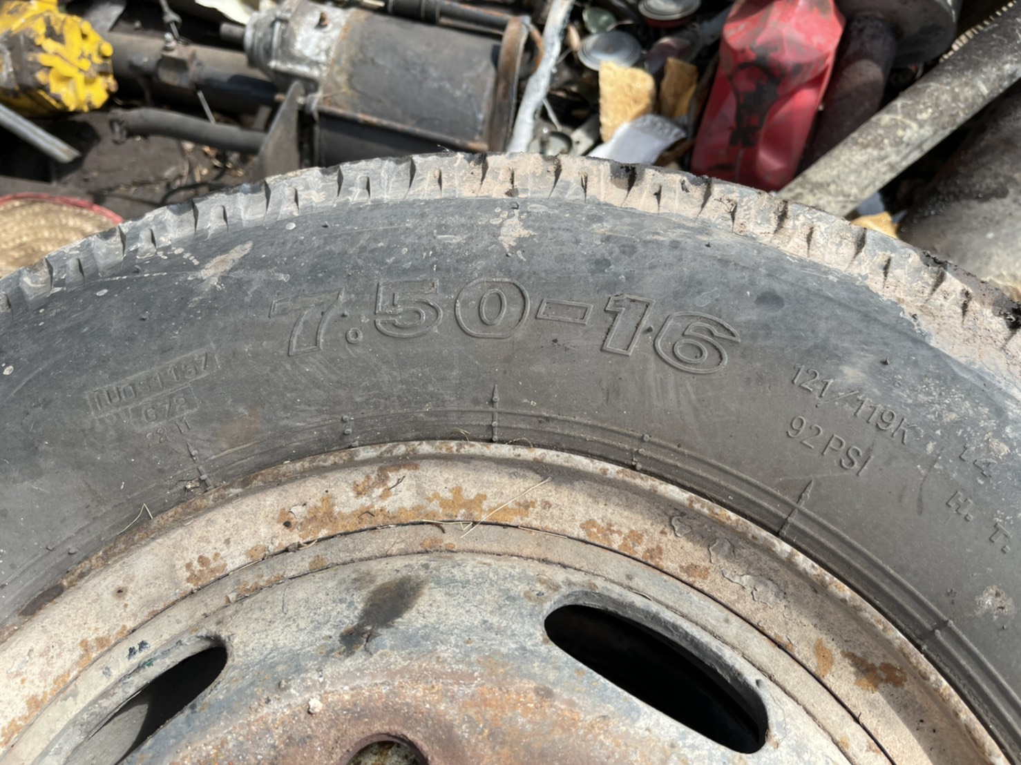 ยางพร้อมกระทะ 7.50-16