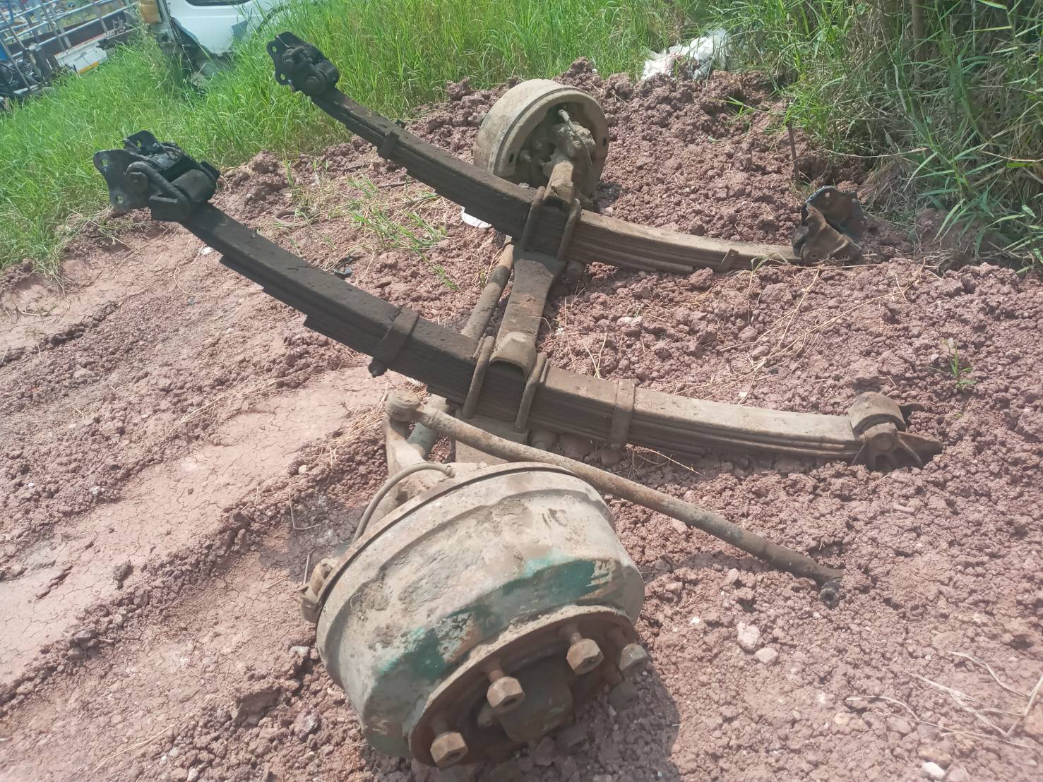 คานหน้า พร้อมแหนบ ฟูโซ่