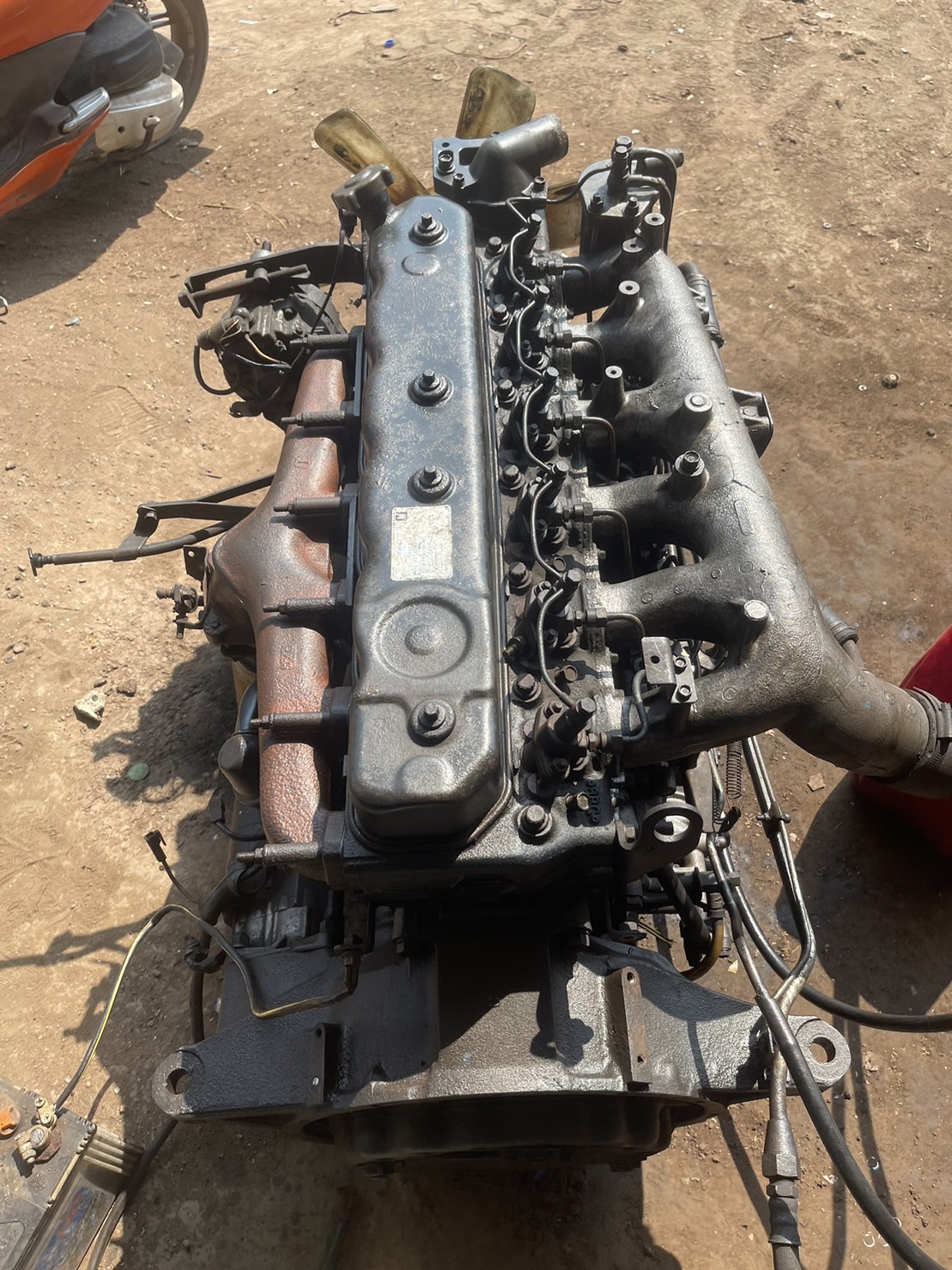 เครื่อง ISUZU 6BD1 165 แรงม้า ปั้มลม 45000 บาท พร้อมใช้งาน