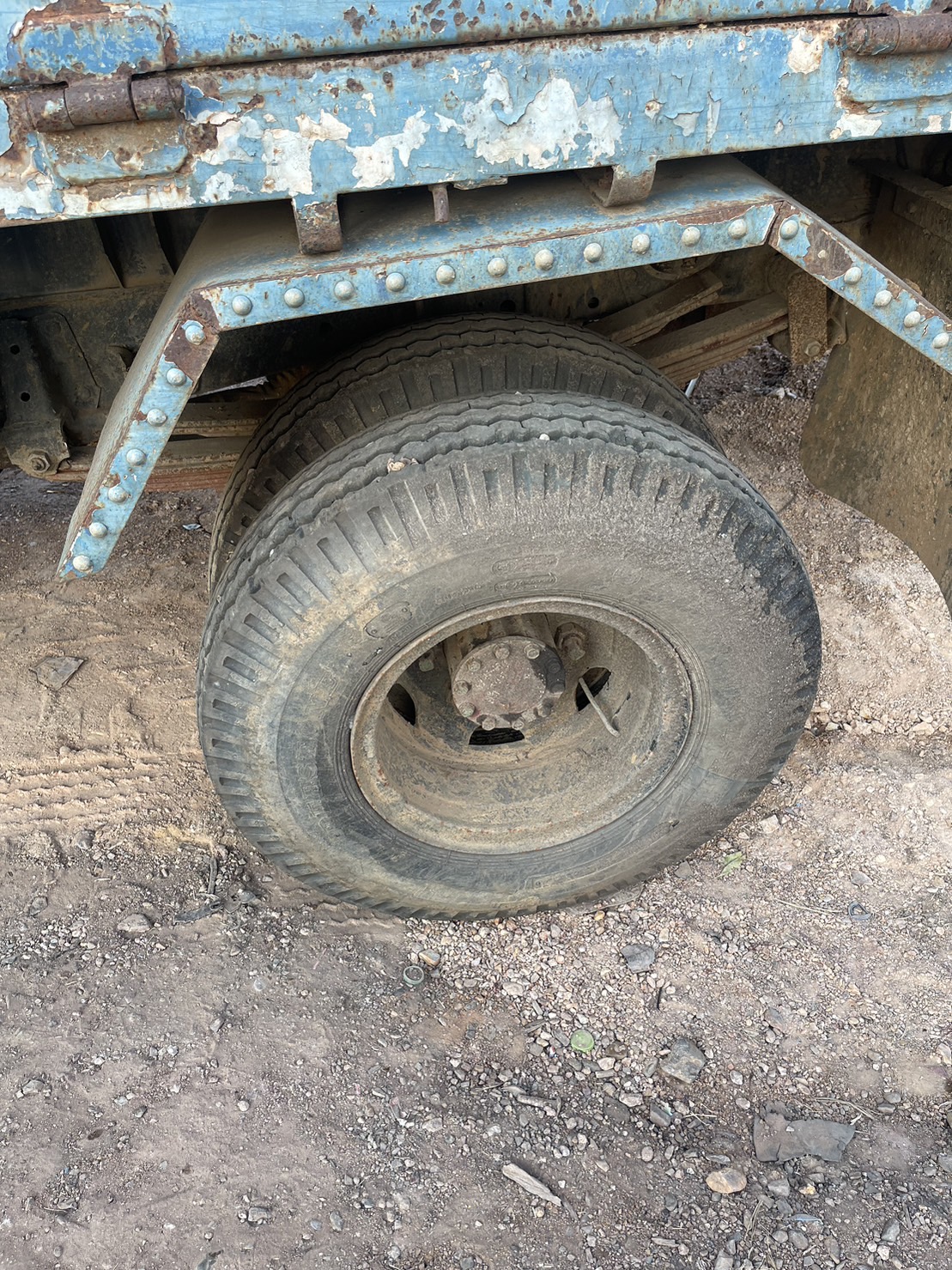 เพลา ISUZU NPR115 F 10น็อต 30000 บาท พร้อมแหนบ