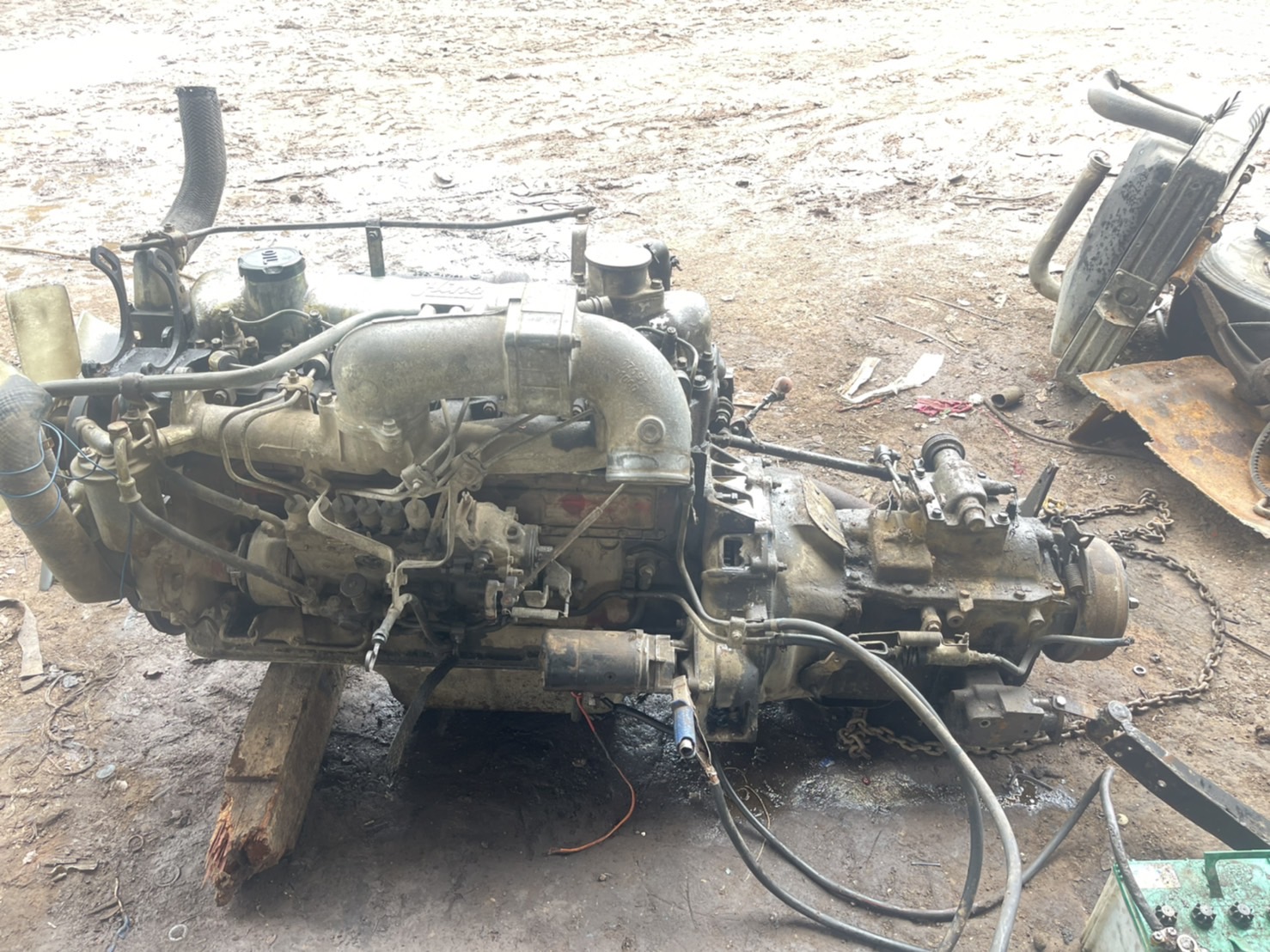 เครื่ิอง HINO EH500 158 แรงม้า 55000 บาท พร้อมเกียร์