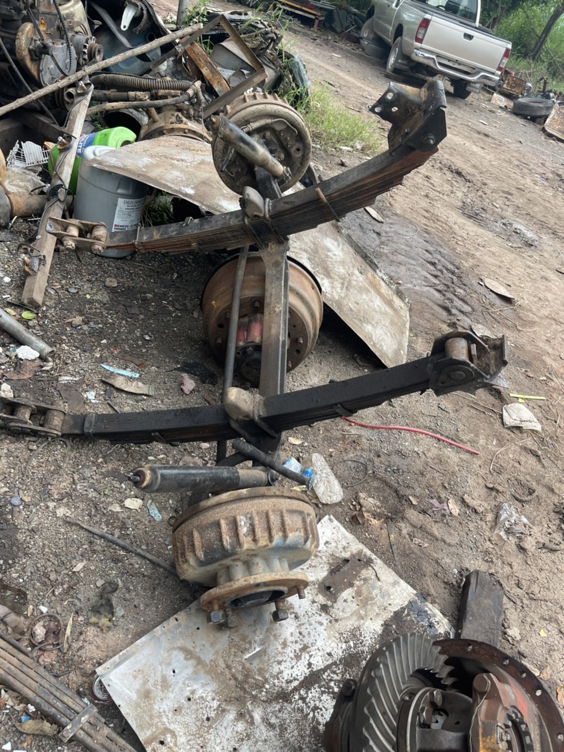 คานหน้า ISUZU NPR110 10000 บาท พร้อมแหนบ 5 น็อต