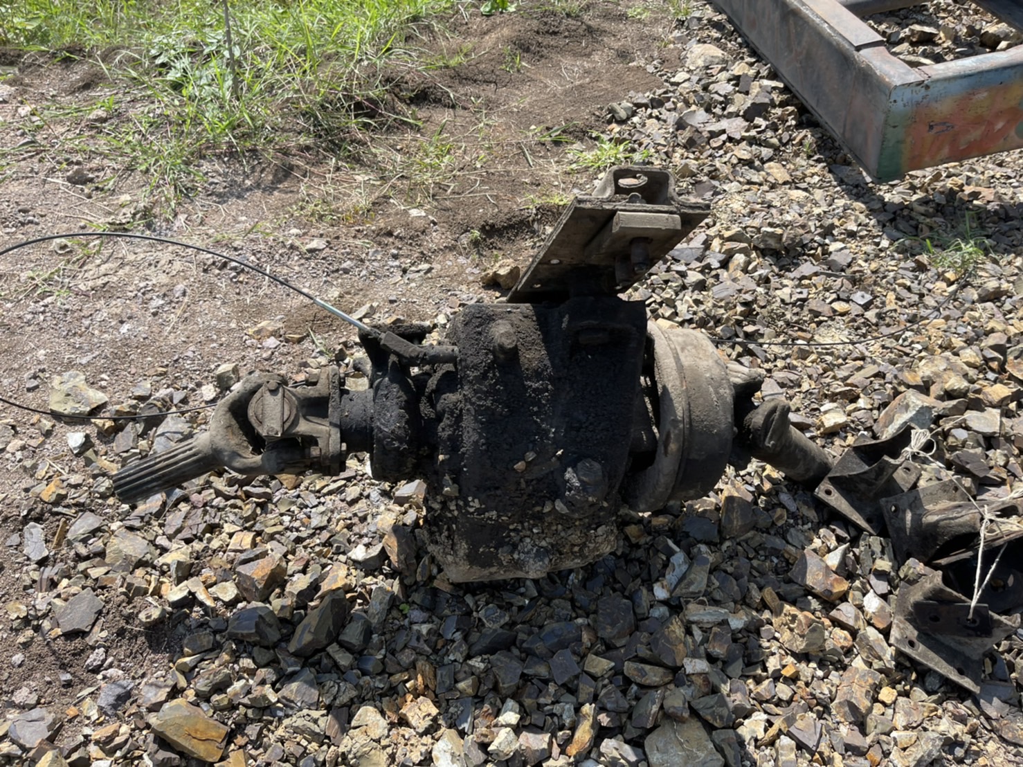 สโล HINO F18 พร้อมแท่น