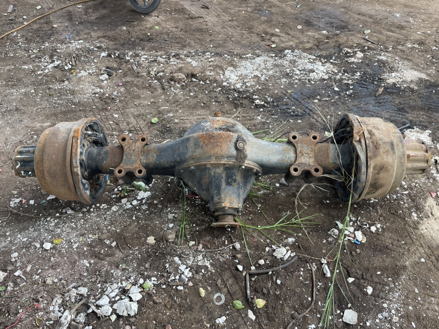 เพลา 6 ล้อ เฟื่อง 7-39 8 น็อต HINO