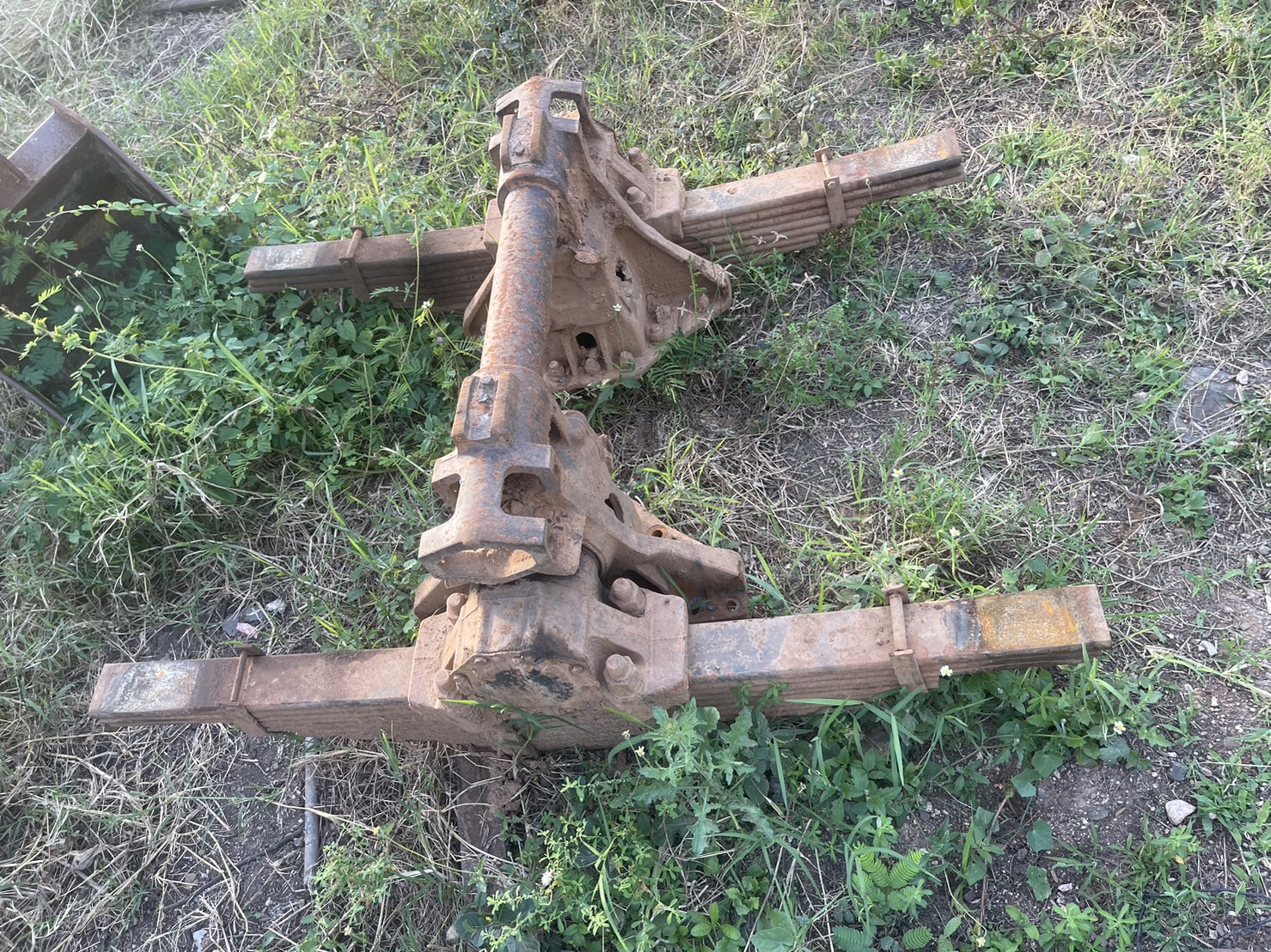 แท่นโบกี้ แหนบ มิตชู 527 โบ 22000 บาท พร้อมใช้งาน