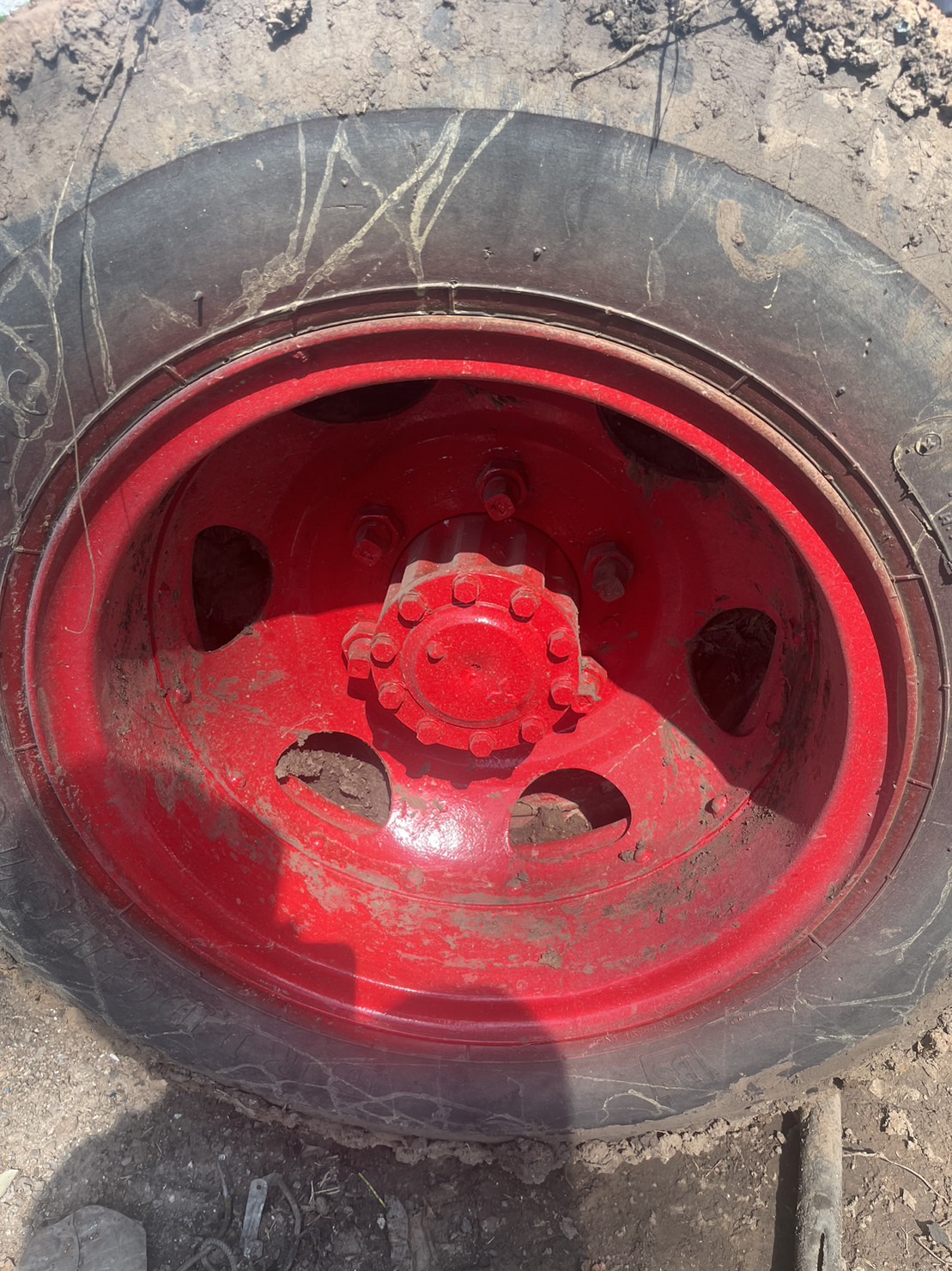 เพลา F 6 ล้อ มิตชู 25000 บาท พร้อมแหนบ