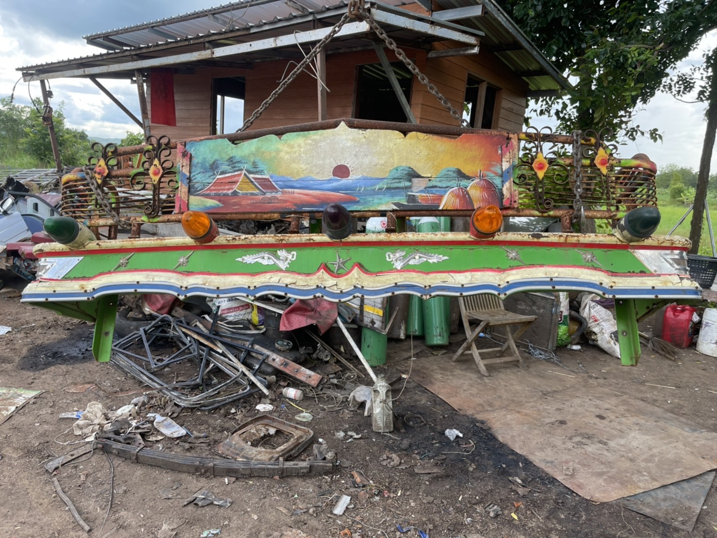 ตระกร้า 6 ล้อ2000 บาท