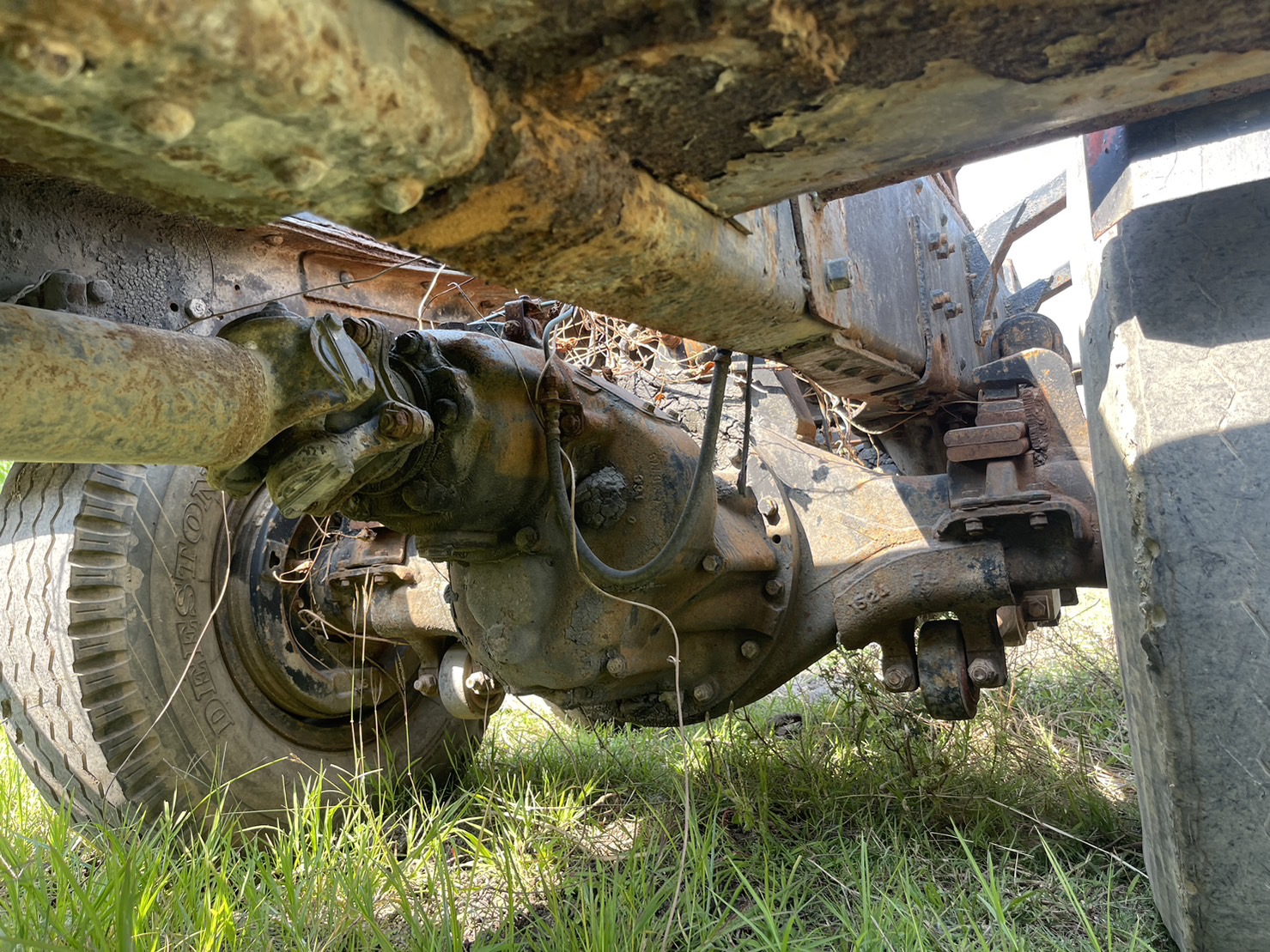 แยกขาย ขายชุดเพลา2 เพลา หัวลาก 65000 บาท พร้อมแท่นโบกี้แหนบ