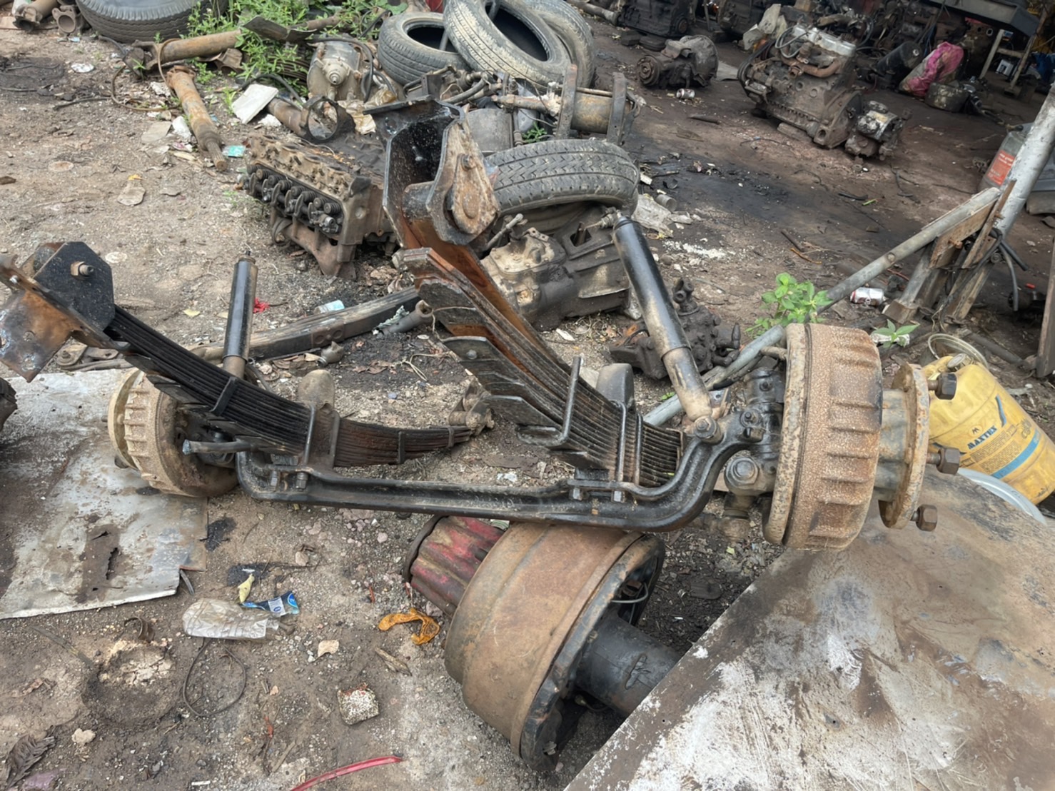 คานหน้า ISUZU NPR110 10000 บาท พร้อมแหนบ 5 น็อต