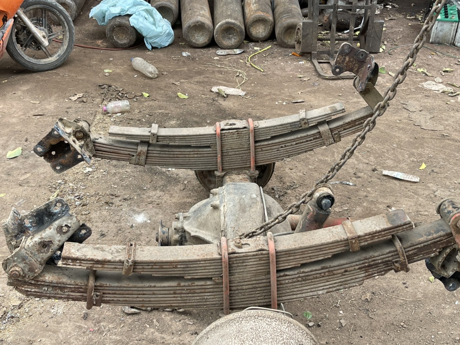 เพลา ISUZU F 6 น็อต 30000 บาท พร้อมแหนบ