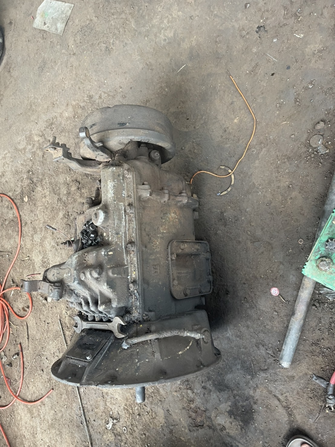 เกียร์ ISUZU 7 เกียร์ถอย เสื้อเรียบ 12500 บาท พร้อมใช้งาน