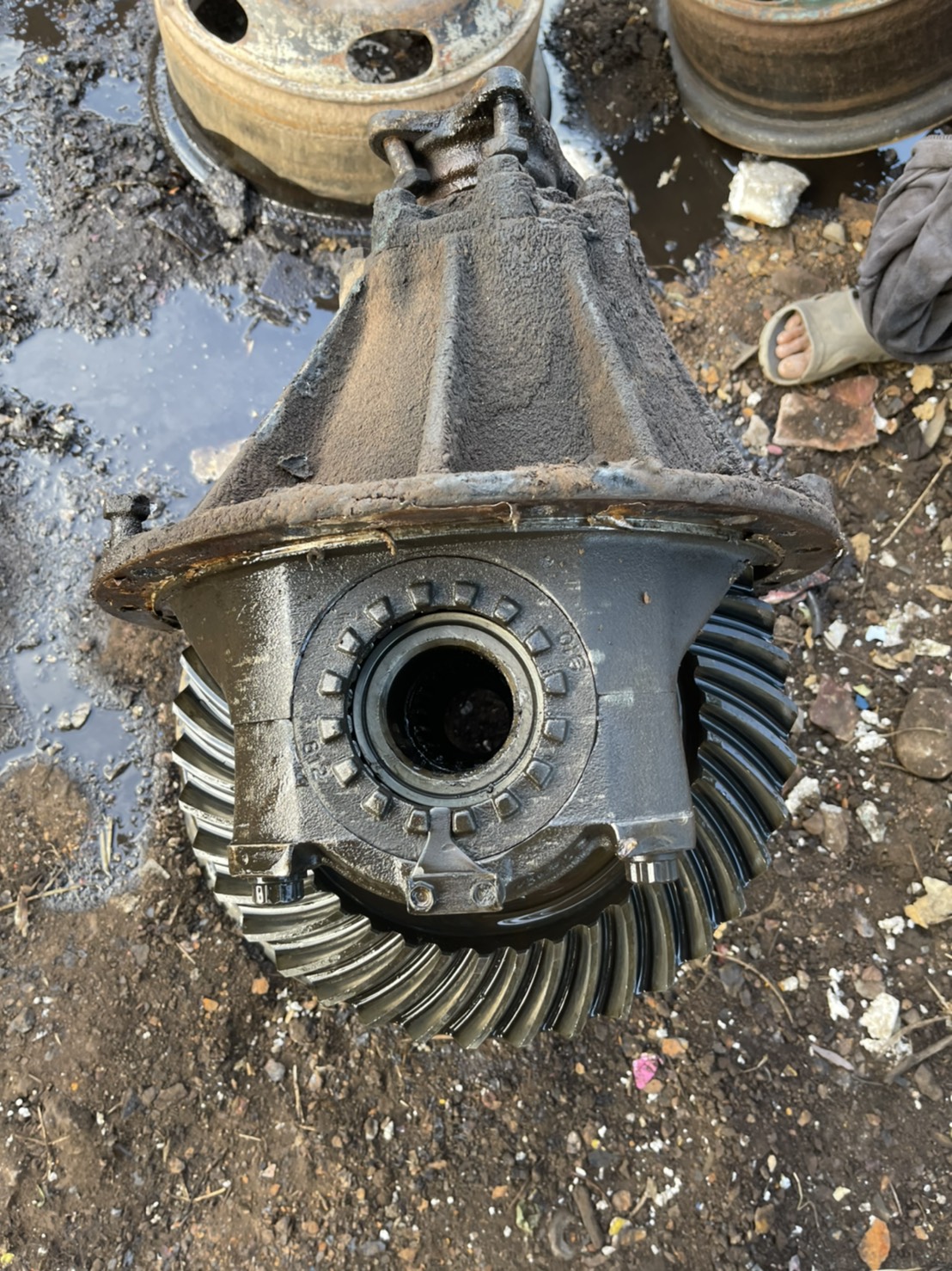 เพลา ISUZU 240 ลูกหน้า เพลาเดียว เฟื่อง 7-39 เพลา ISUZU 240 ลูกหน้า เพลาเดียว เฟื่อง 7-39