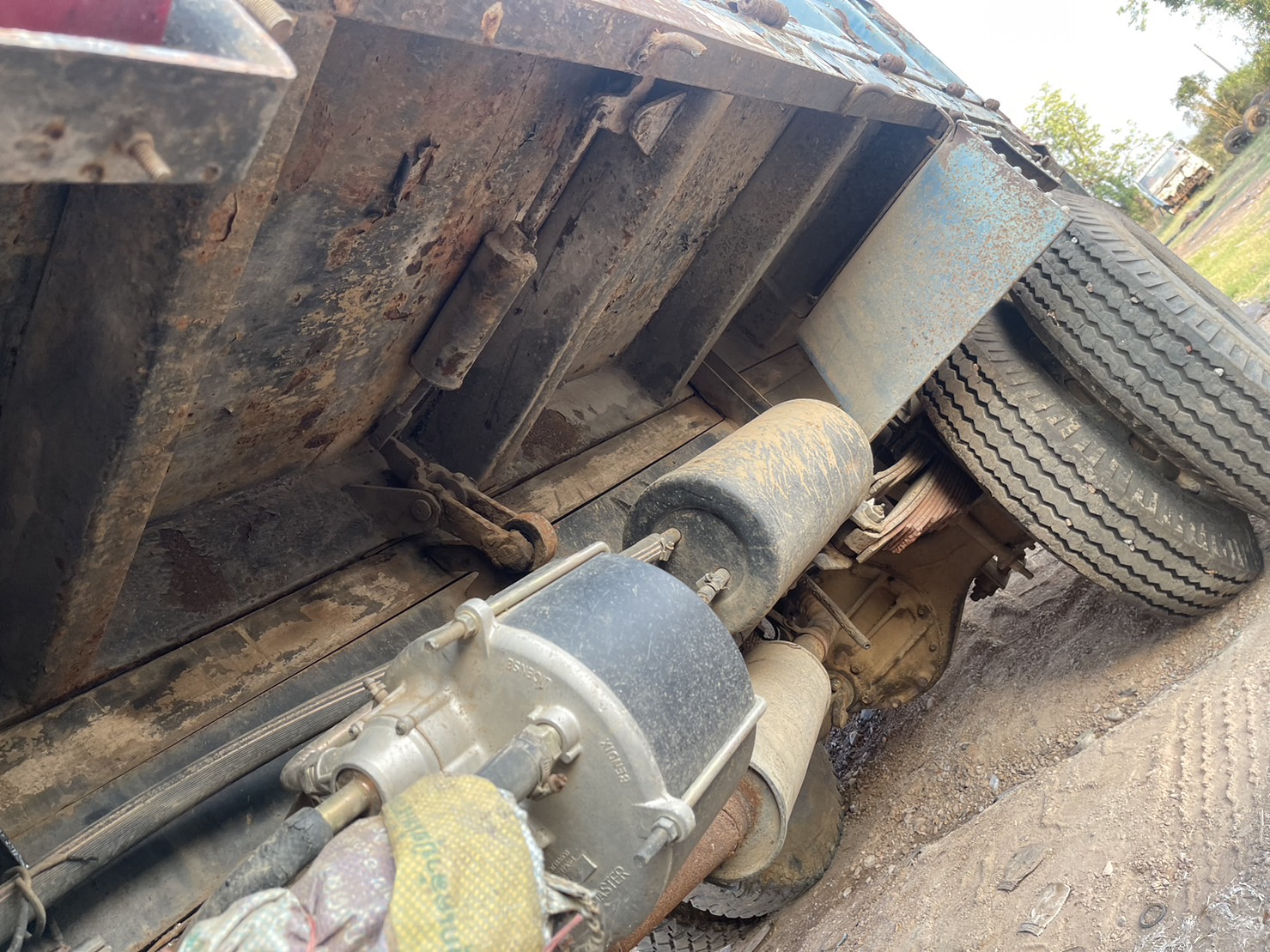 ขายชุดดั้มพร้อมกระบะ ISUZU NPR 47000  บาท พร้อมอุปกรณ์